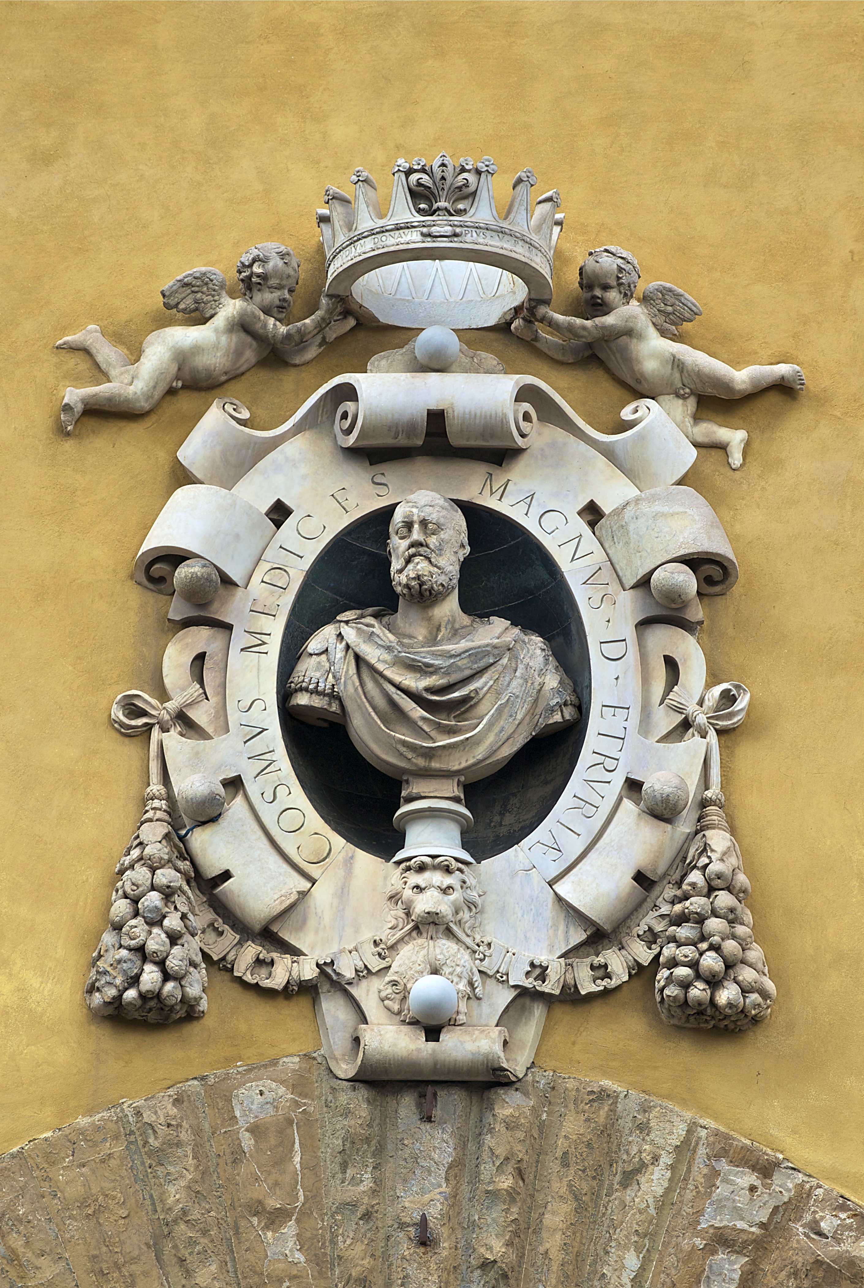 Cosimo medicis bust florence