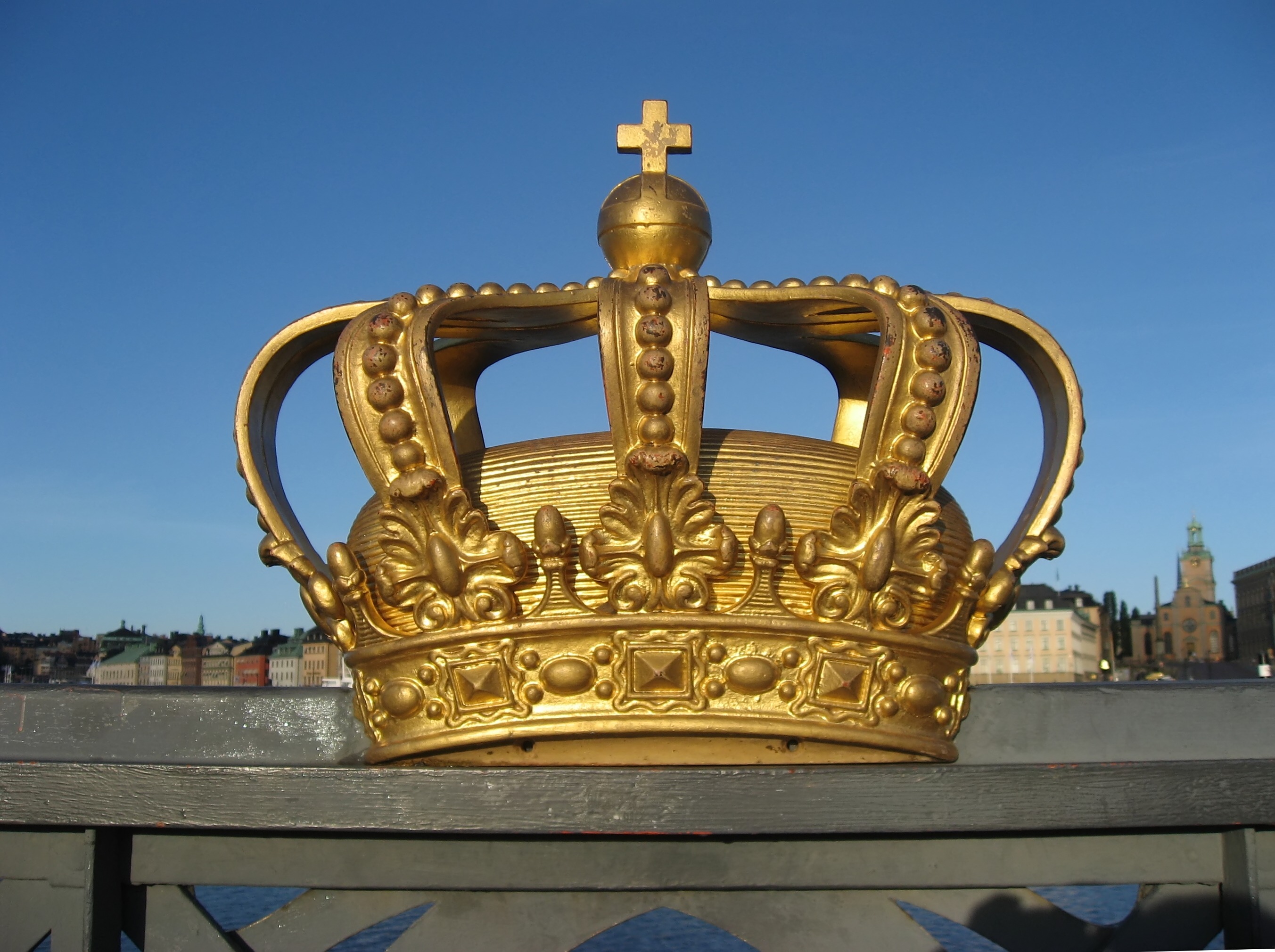 Crown on Skeppsholmsbron 2008-07-18 filtered