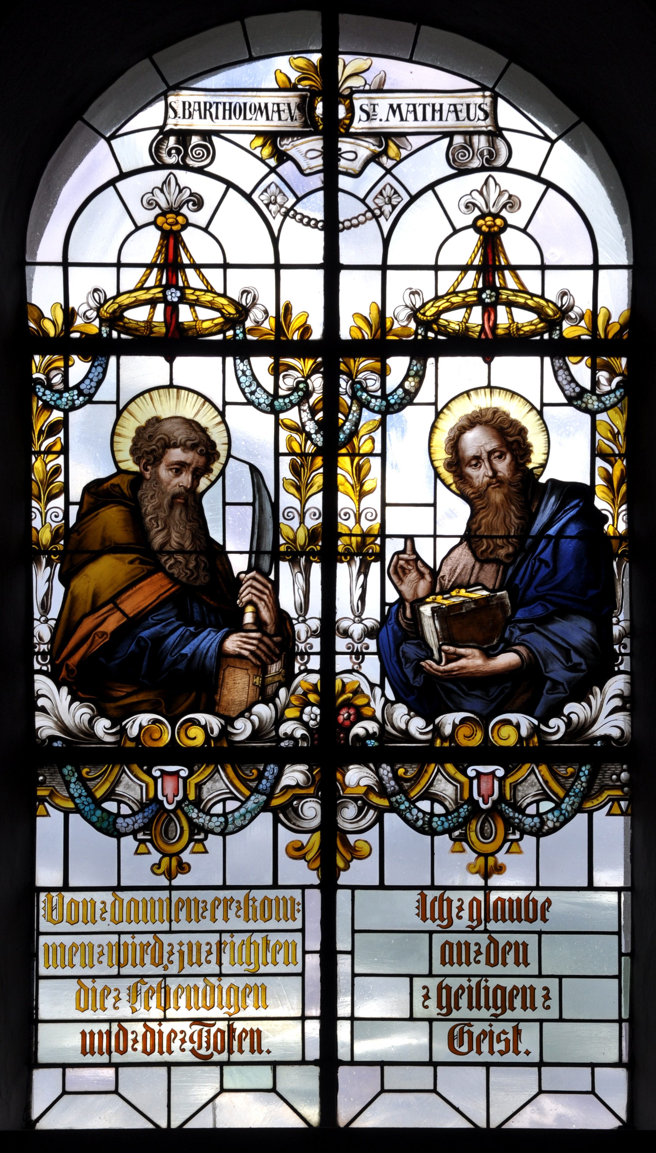 Hürbel Pfarrkirche Fenster Apostel Bartholomäus und Matthäus