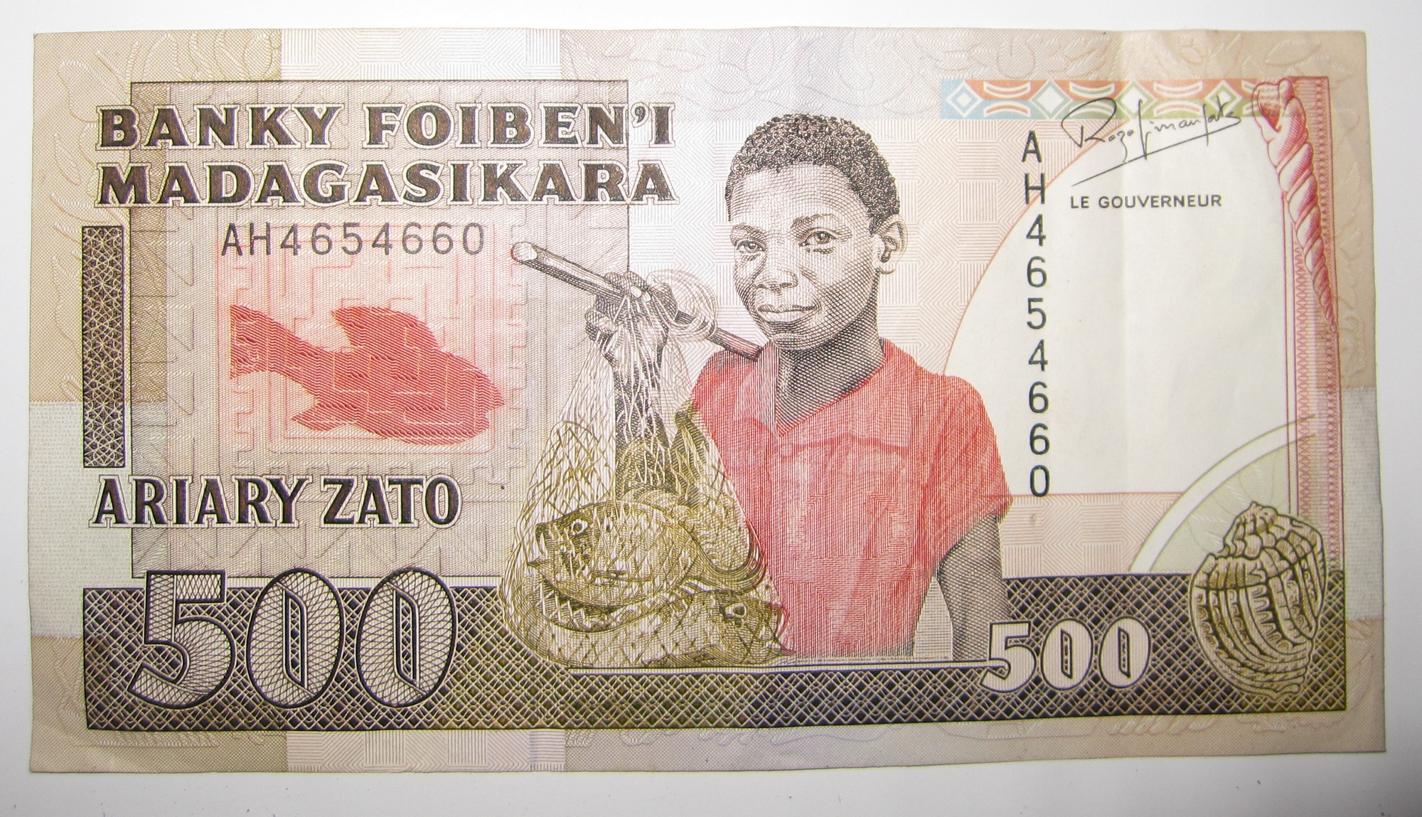 Madagascar-500francs 100ariary-banknote029