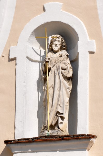Hagnau Pfarrkirche Eingang Statue Johannes dT