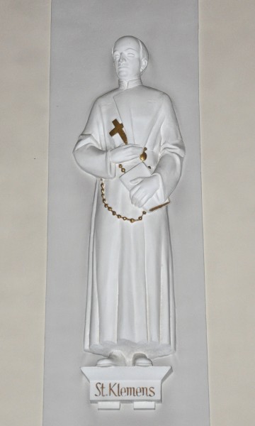 Haslach iK Pfarrkirche Figur Hl Klemens