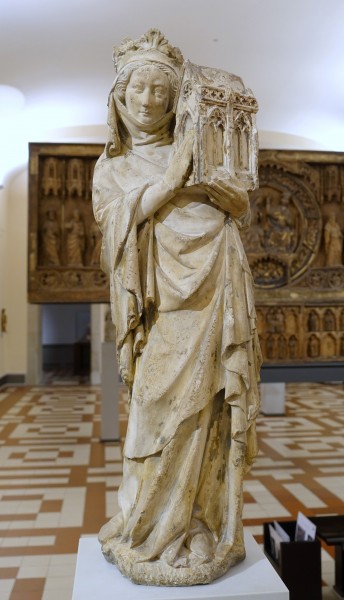 Joan I of Navarre, Queen of France as Benefactress, from a portal in the College de Navarre, Paris, c. 1305, limestone - Bode-Museum - DSC03464