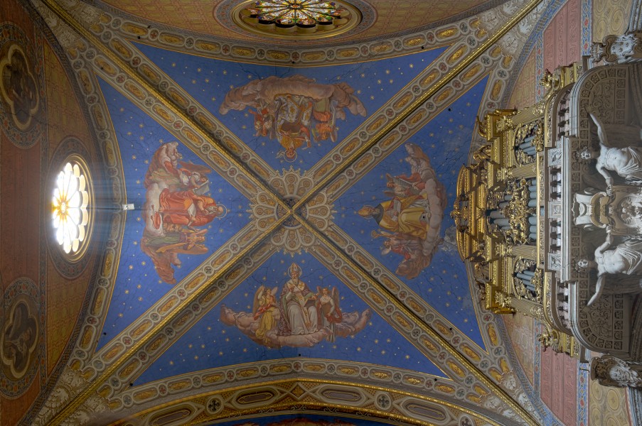 Santa Maria sopra Minerva (Rome) - third Ceiling HDR