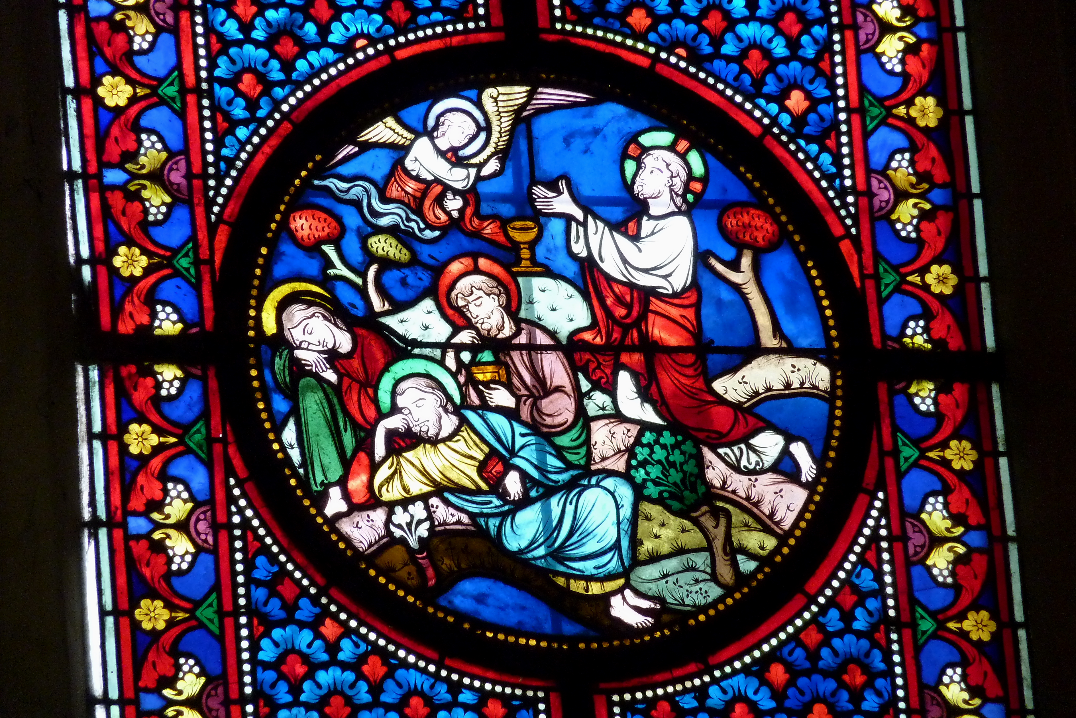 Taverny Notre-Dame vitrail 655
