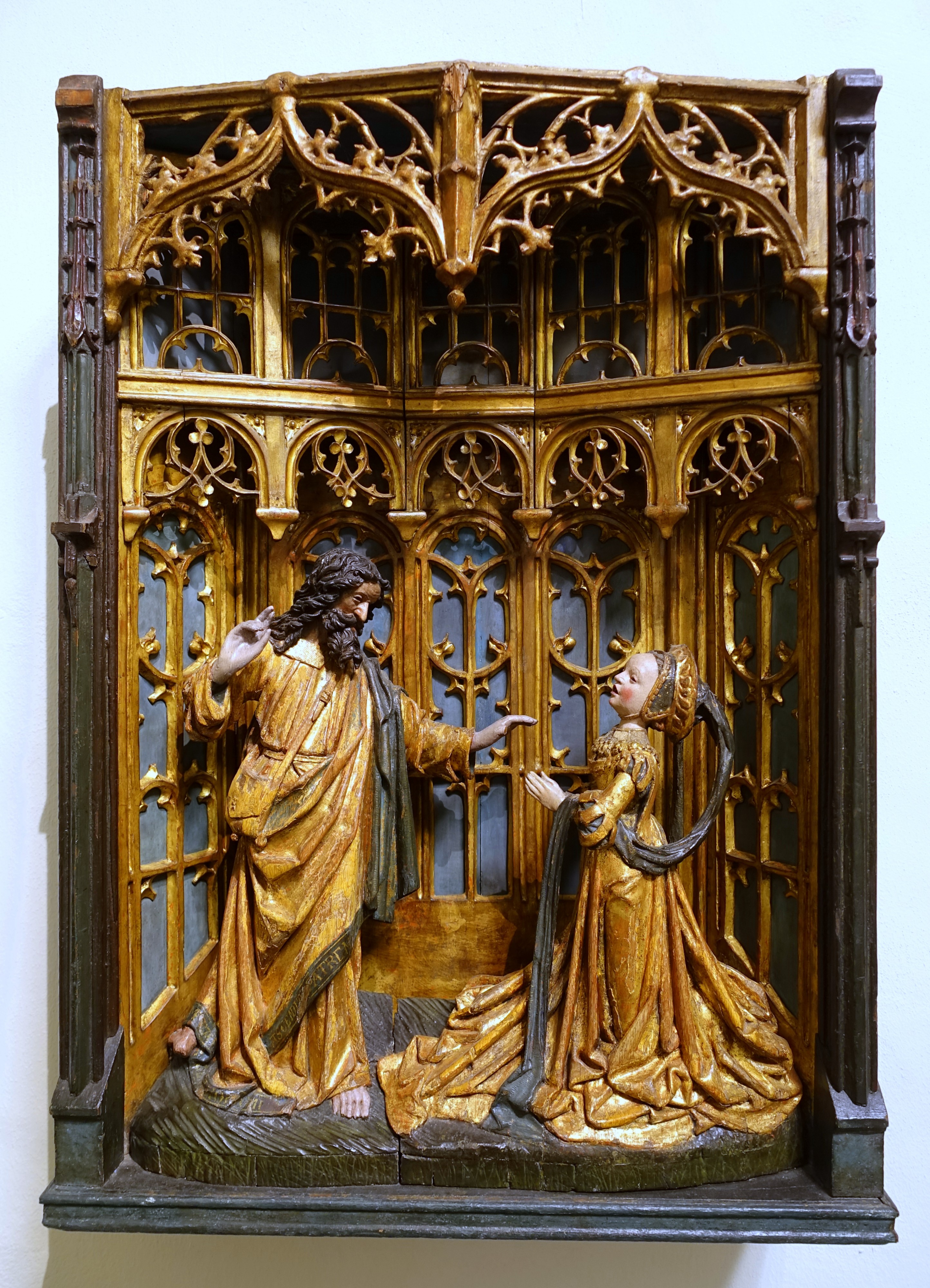 Christ appears to Mary Magdalene (Noli me tangere), Brussels, early 1500s, shrine probably 1800s, oak, polychrome - Museum Schnütgen - Cologne, Germany - DSC00037