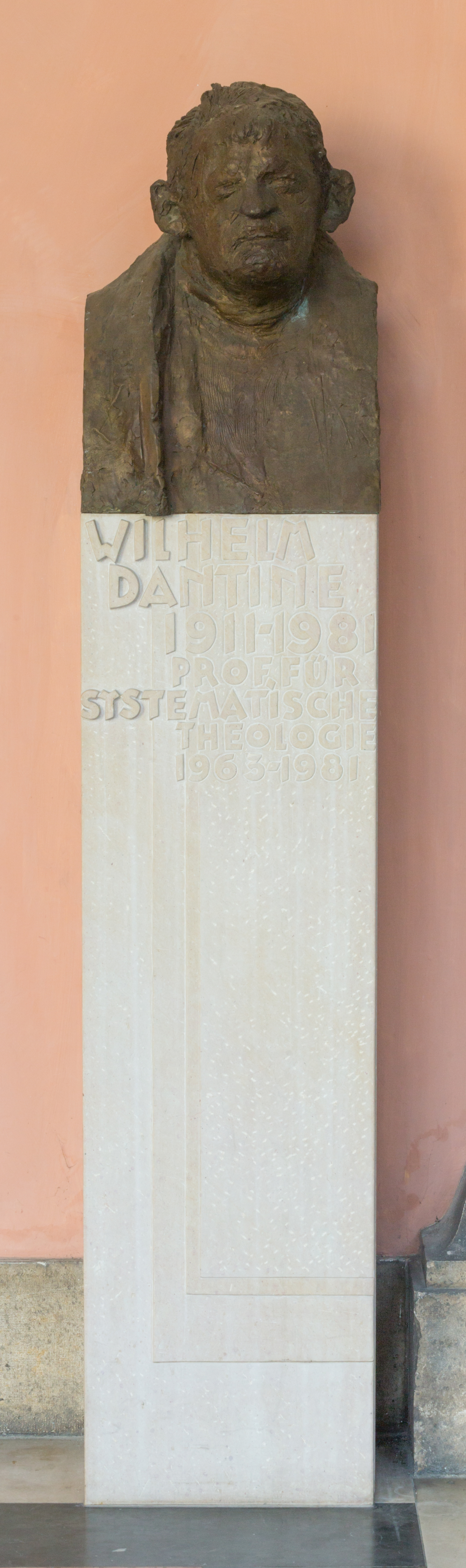 Wilhelm Dantine (Nr. 27) Bust in the Arkadenhof, University of Vienna -2218