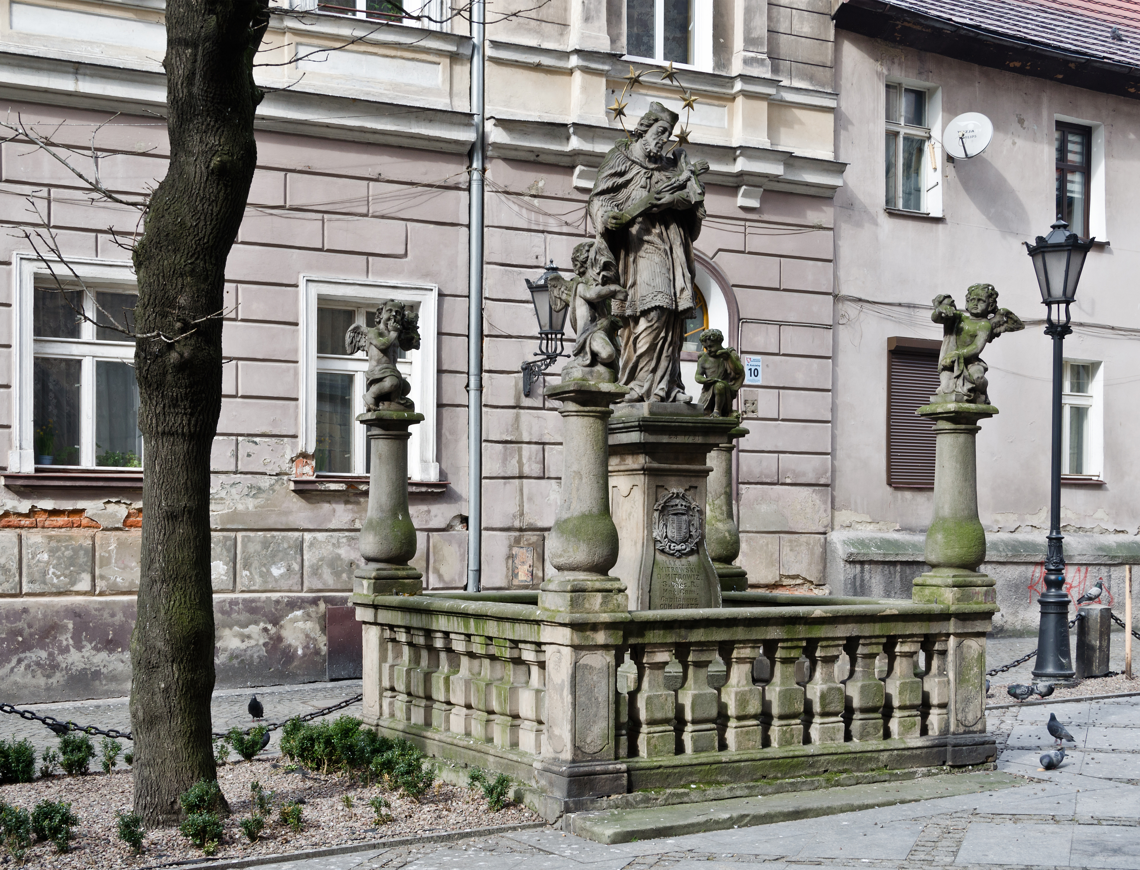 2014 Kłodzko, posąg św. Jana Nepomucena, 03