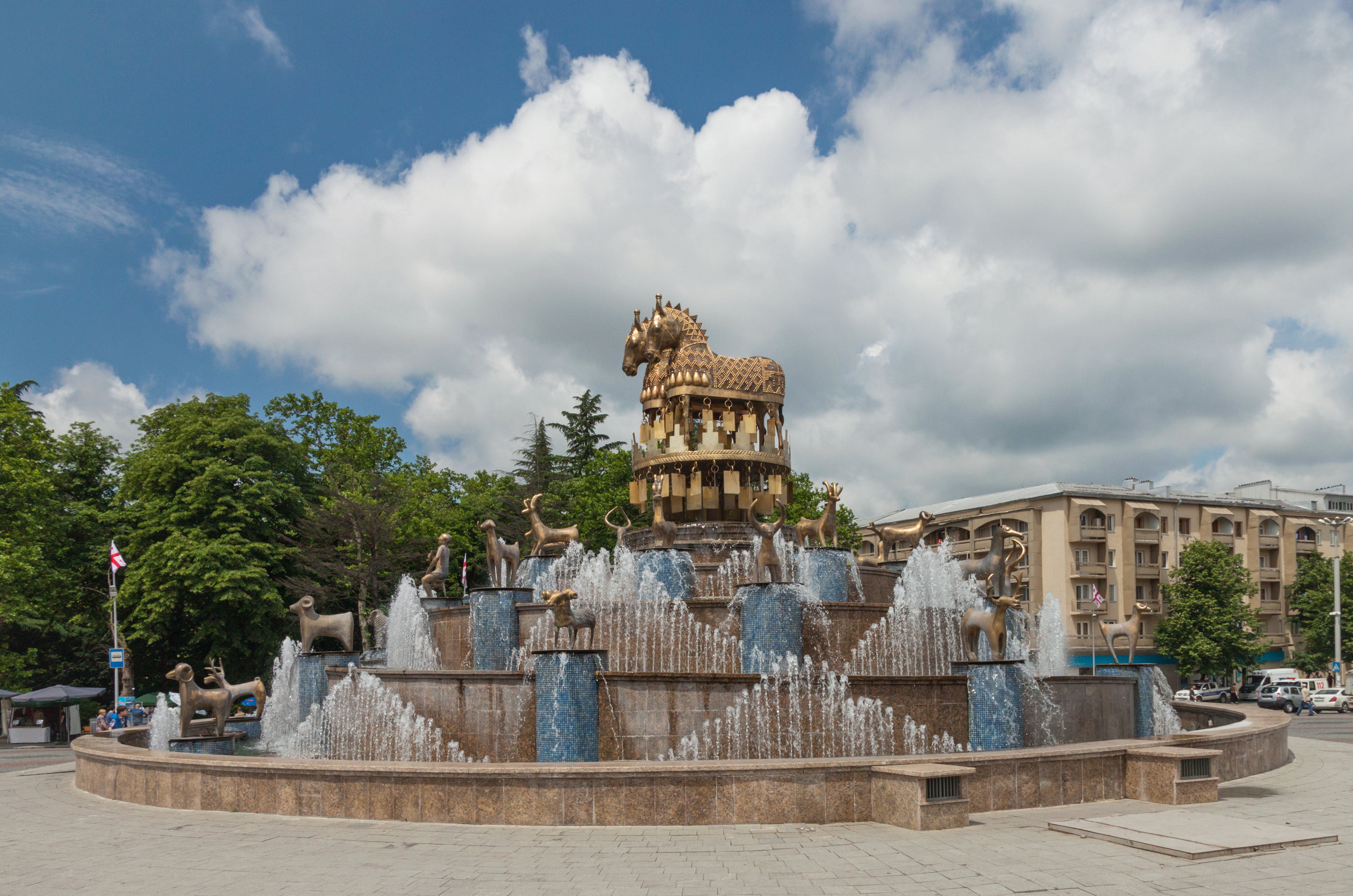 2014 Kutaisi, Fontanna na centralnym placu (02)