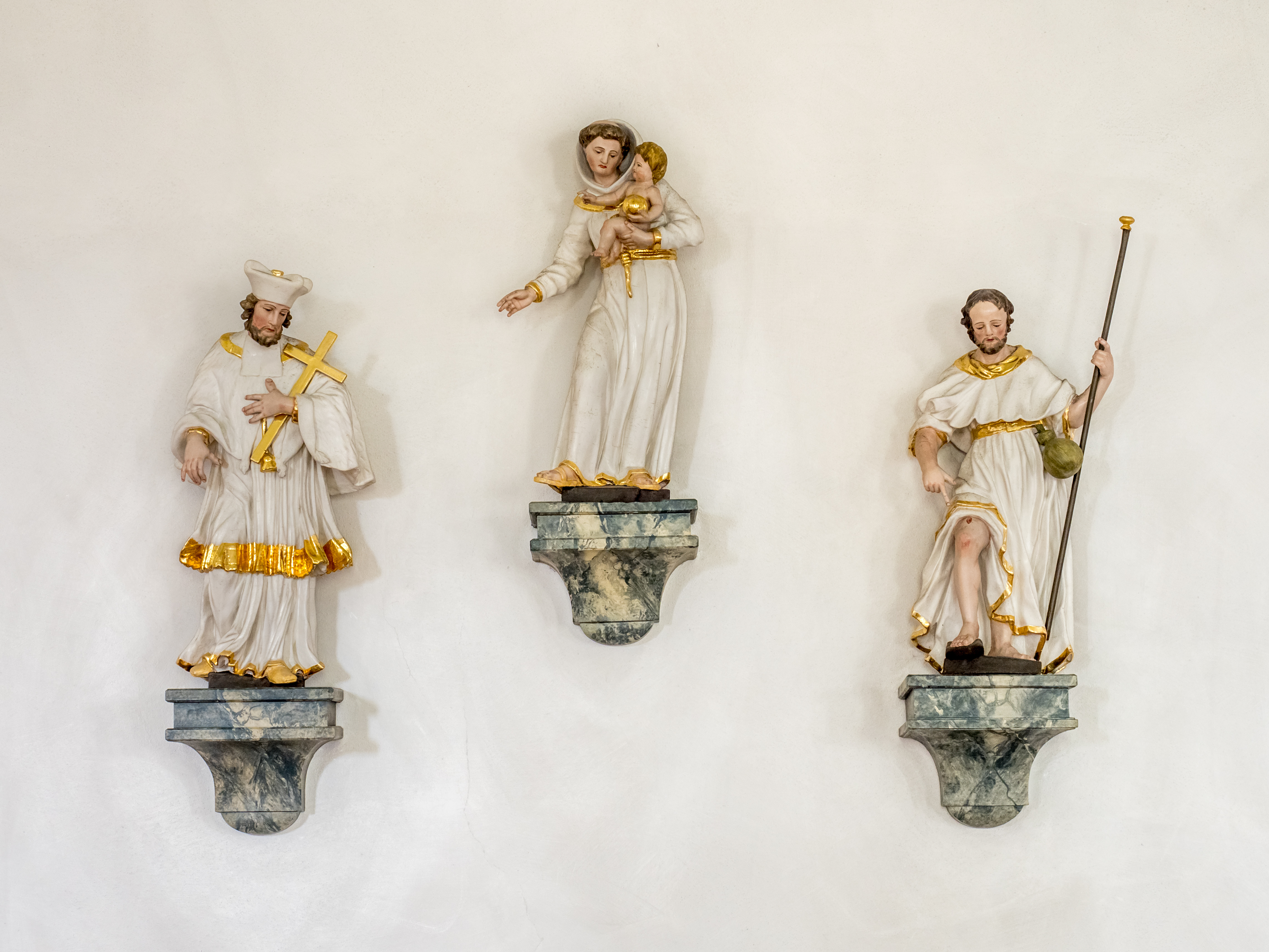 Aisch Heiligenfiguren in der Kirche 17RM1015