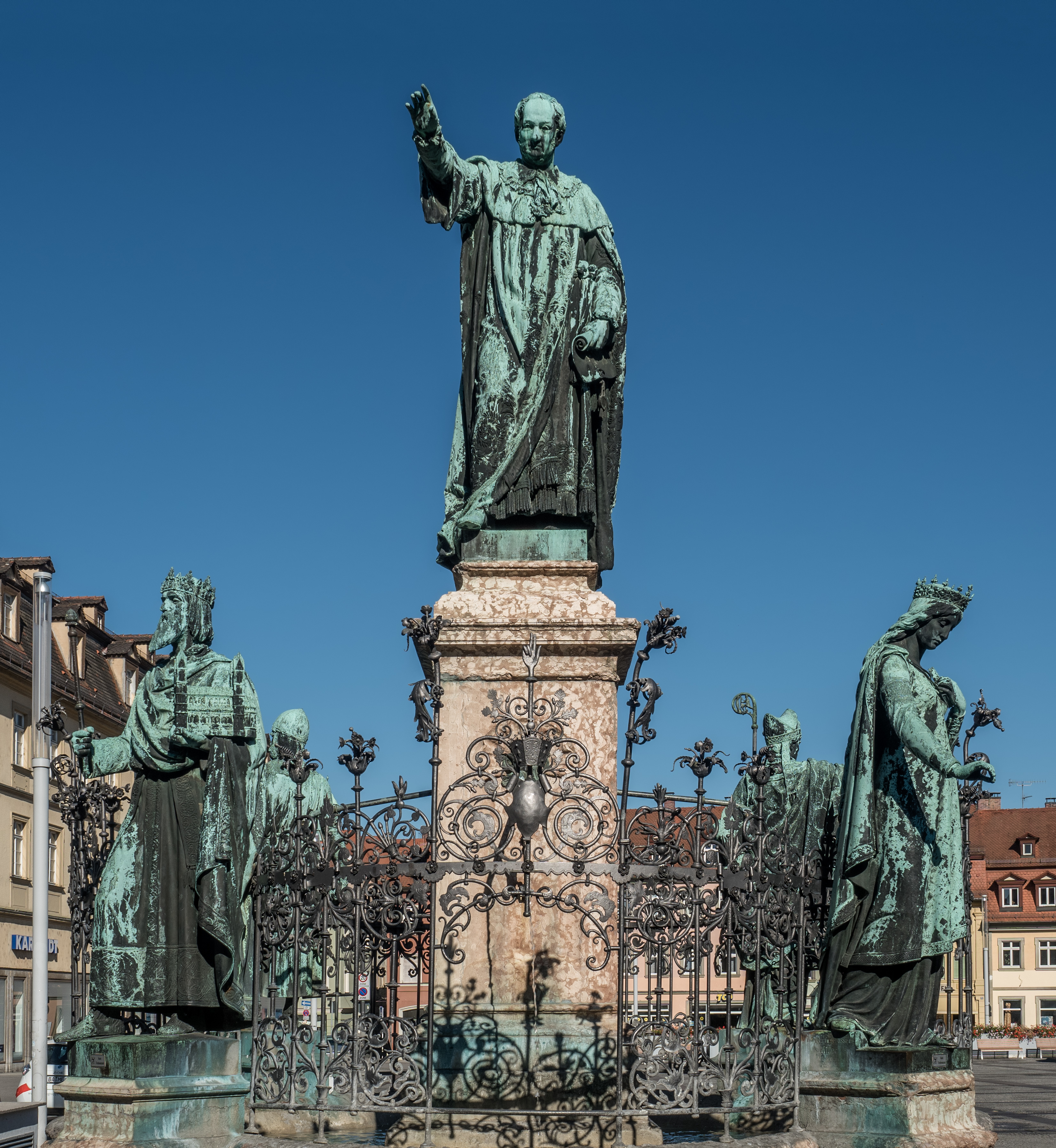 Bamberg-Maximiliansbrunnen-8257243