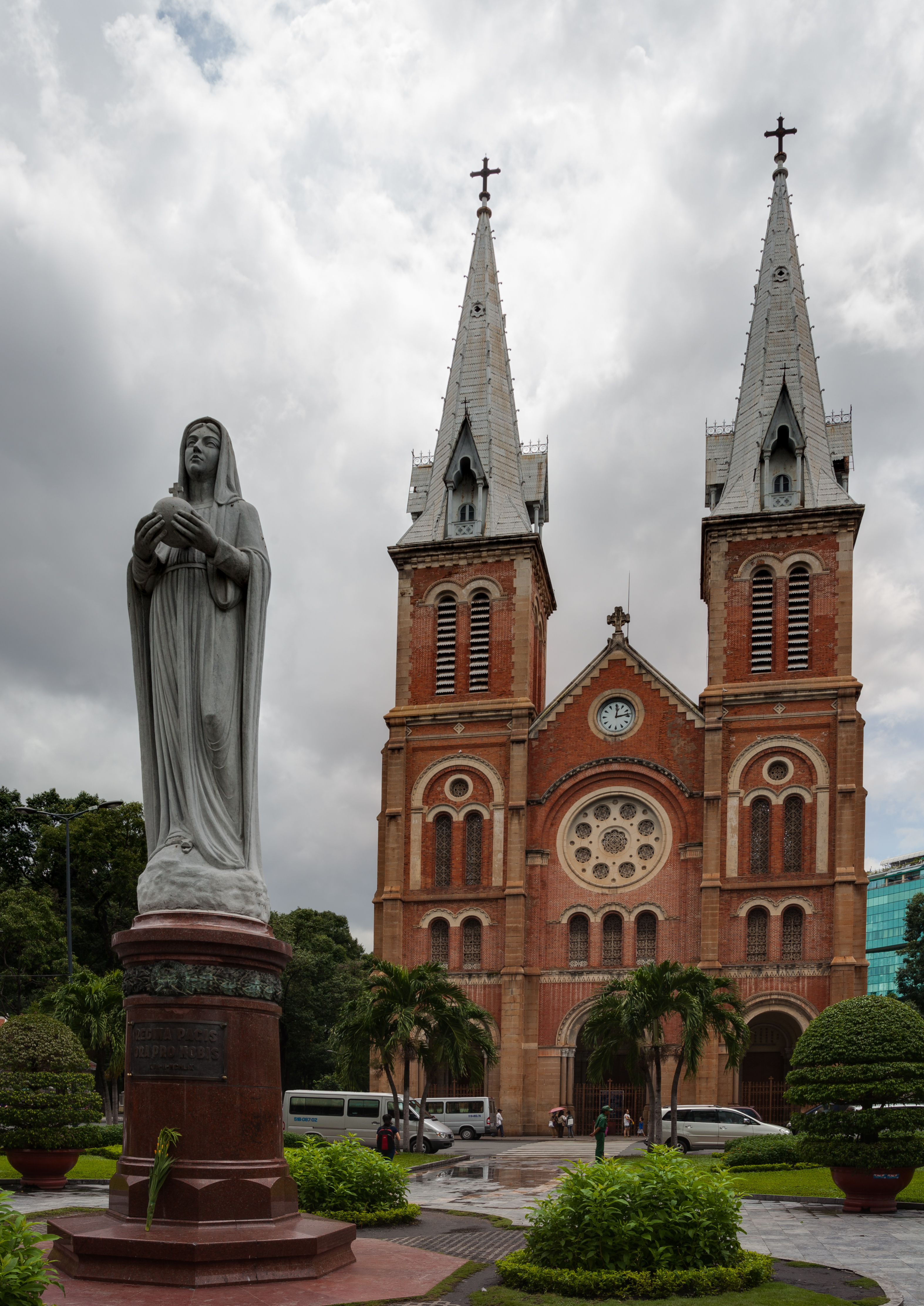 Basílica de Nuestra Señora, Ciudad Ho Chi Minh, Vietnam, 2013-08-14, DD 06