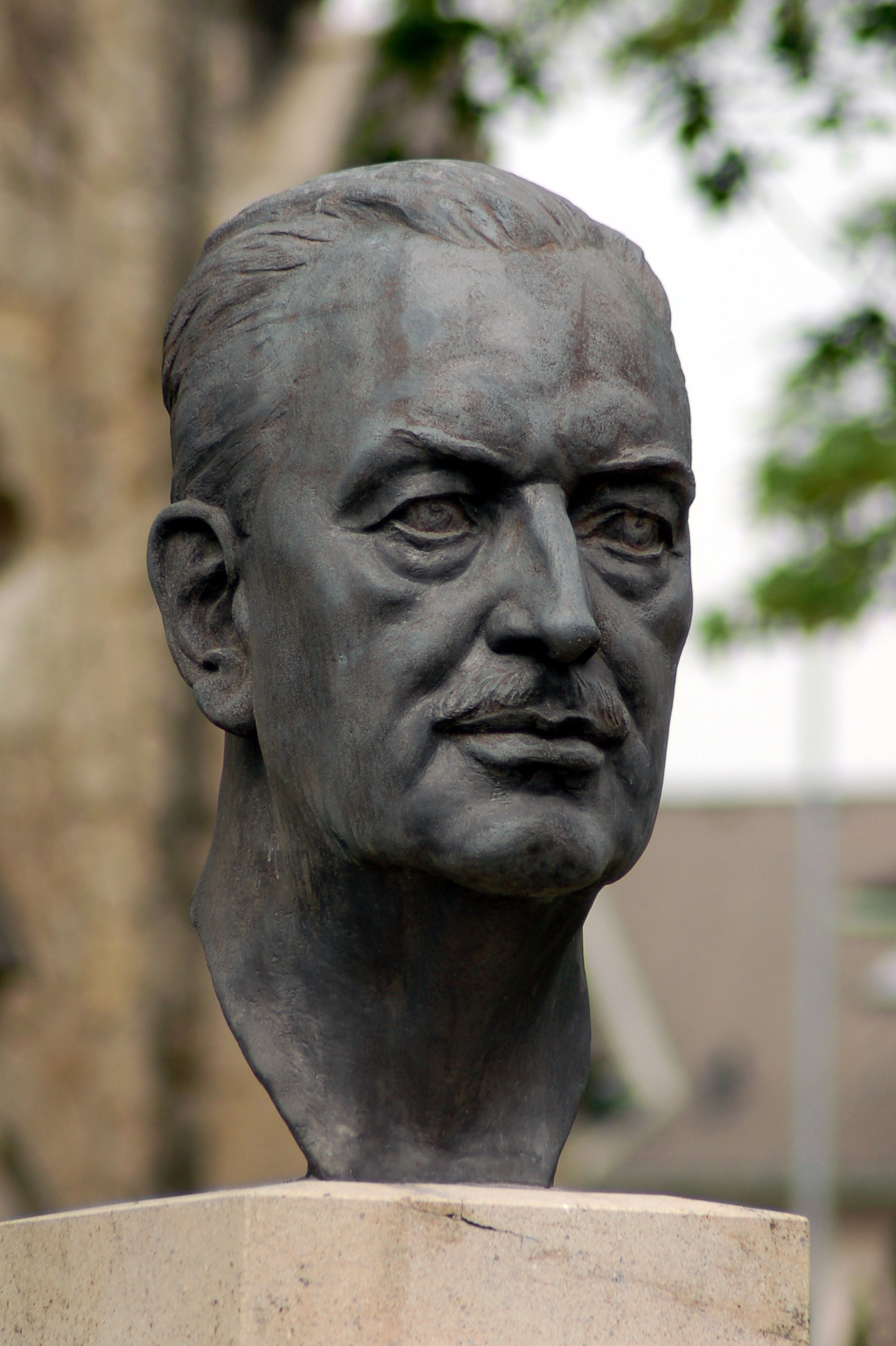 Bust of Arthur Krupp, Berndorf