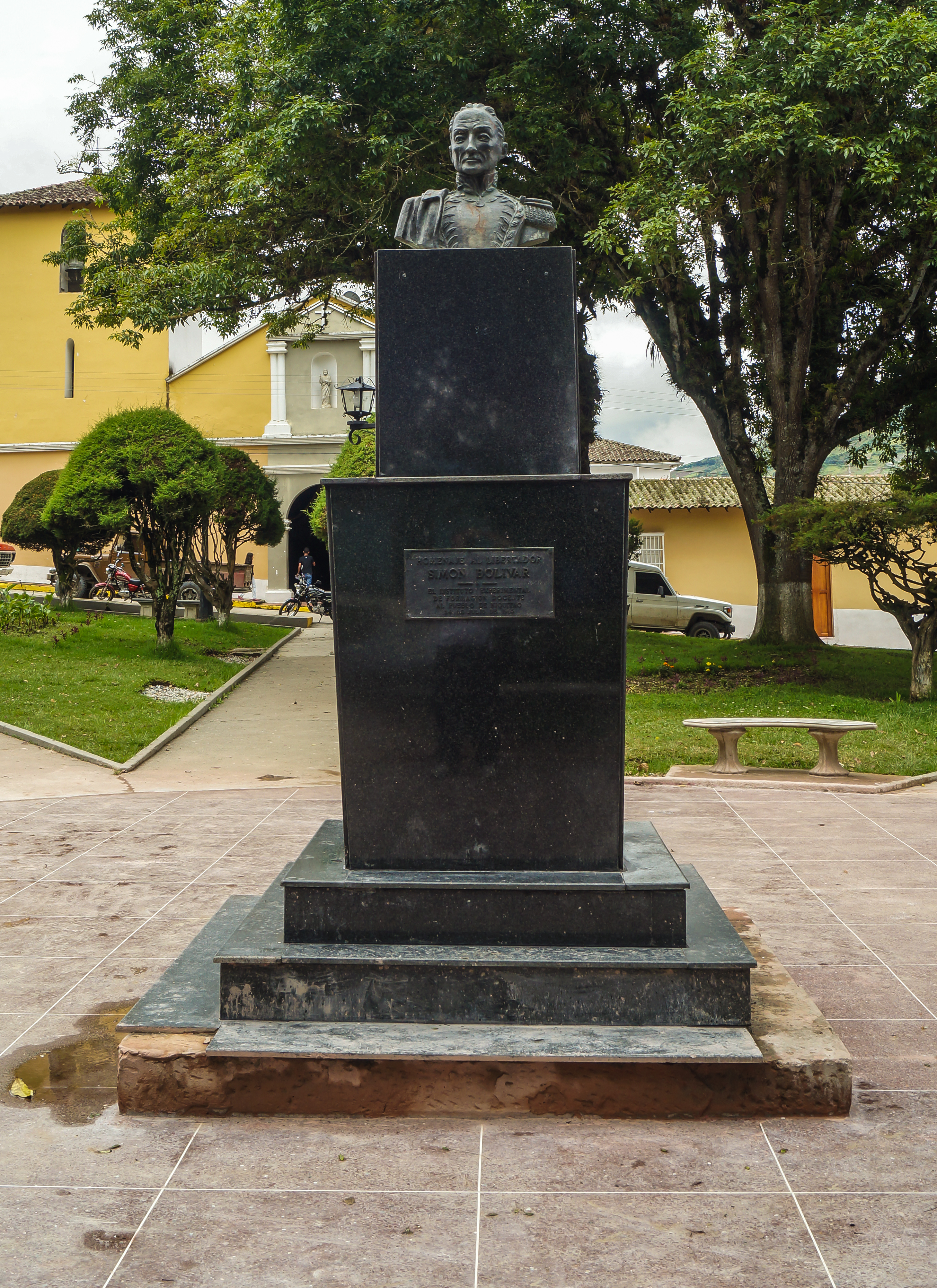 Busto de Simón Bolivar (Niquitao)