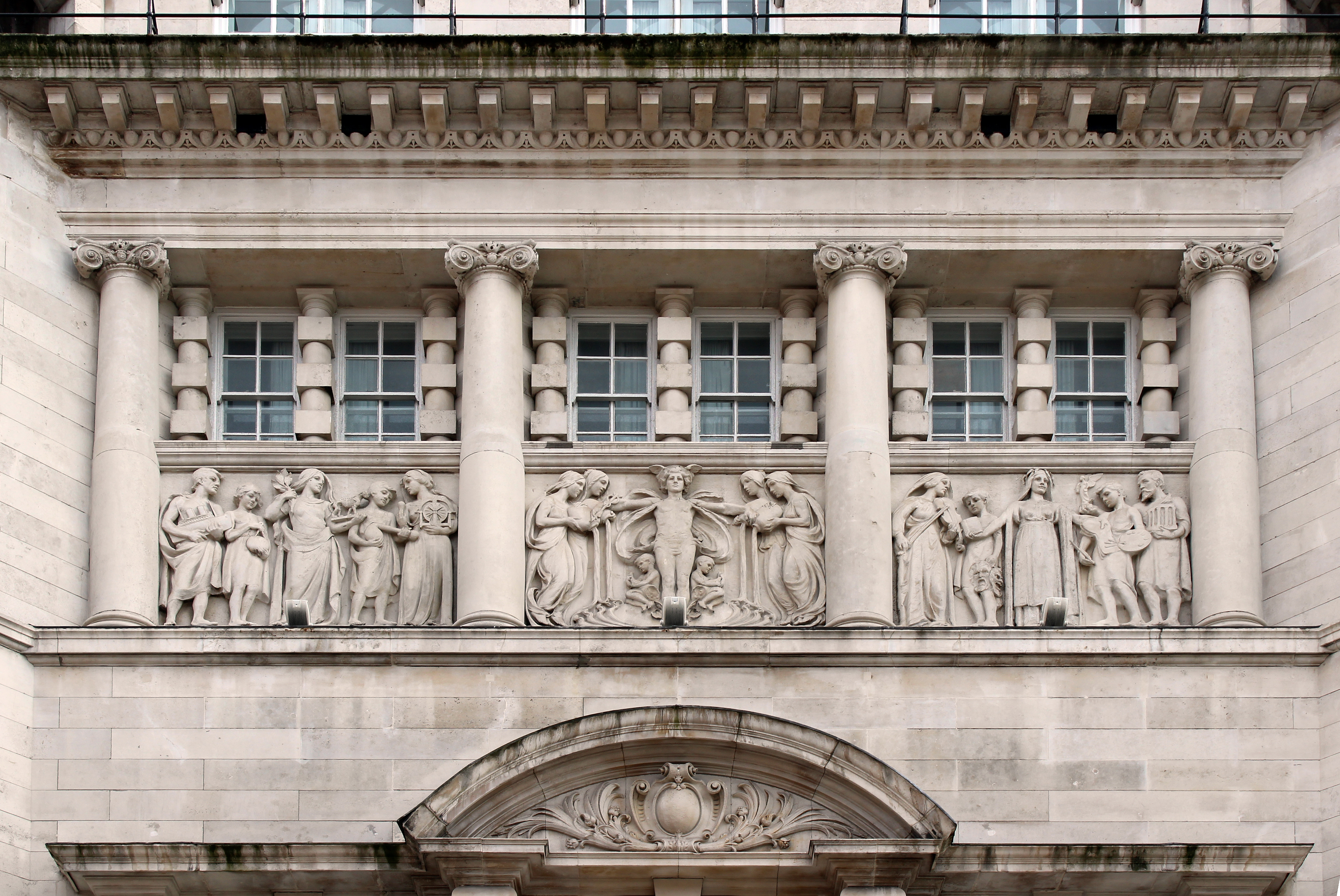 Dale Street frieze, Royal Insurance Building