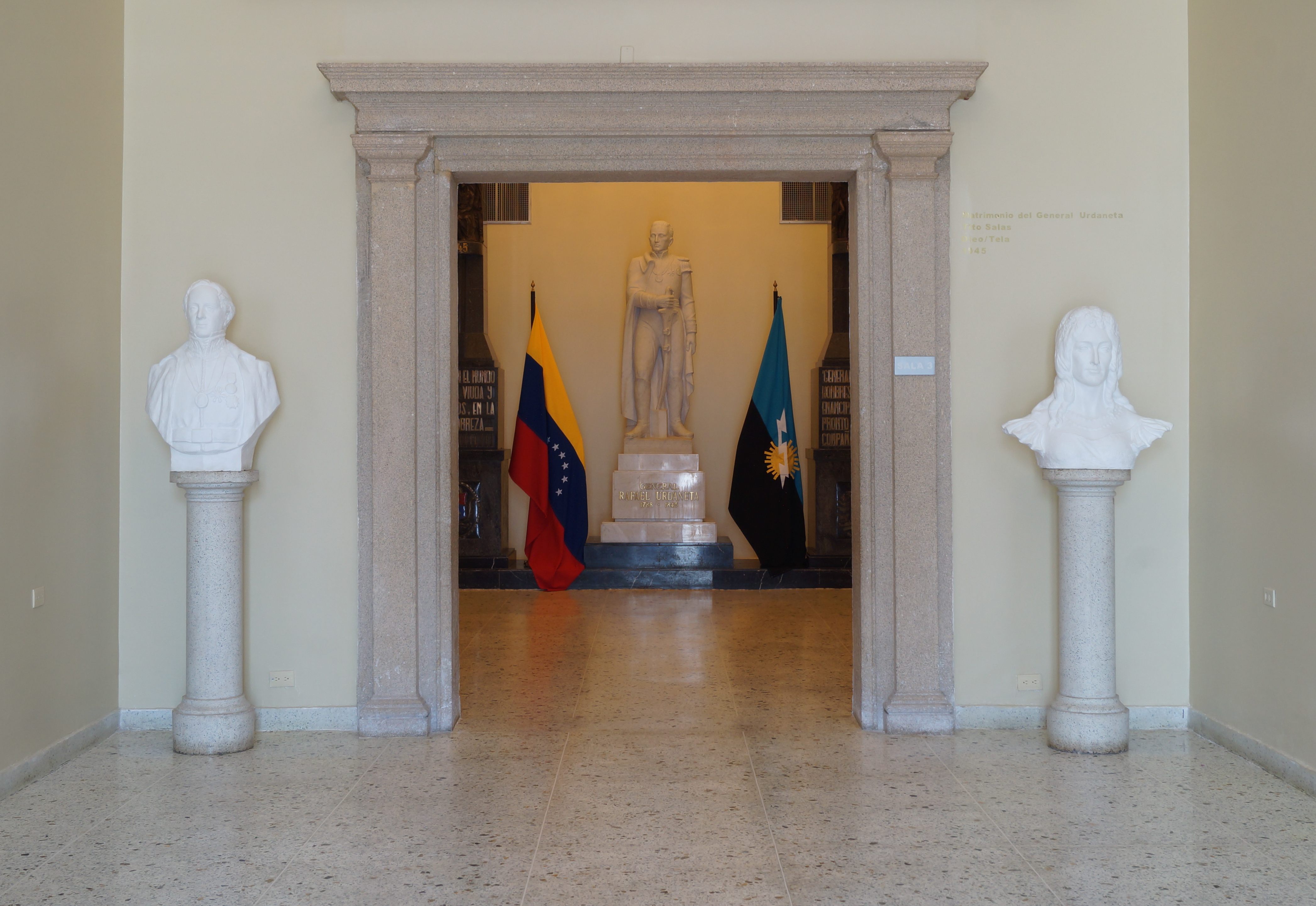 Entrada al Museo Rafael Urdaneta