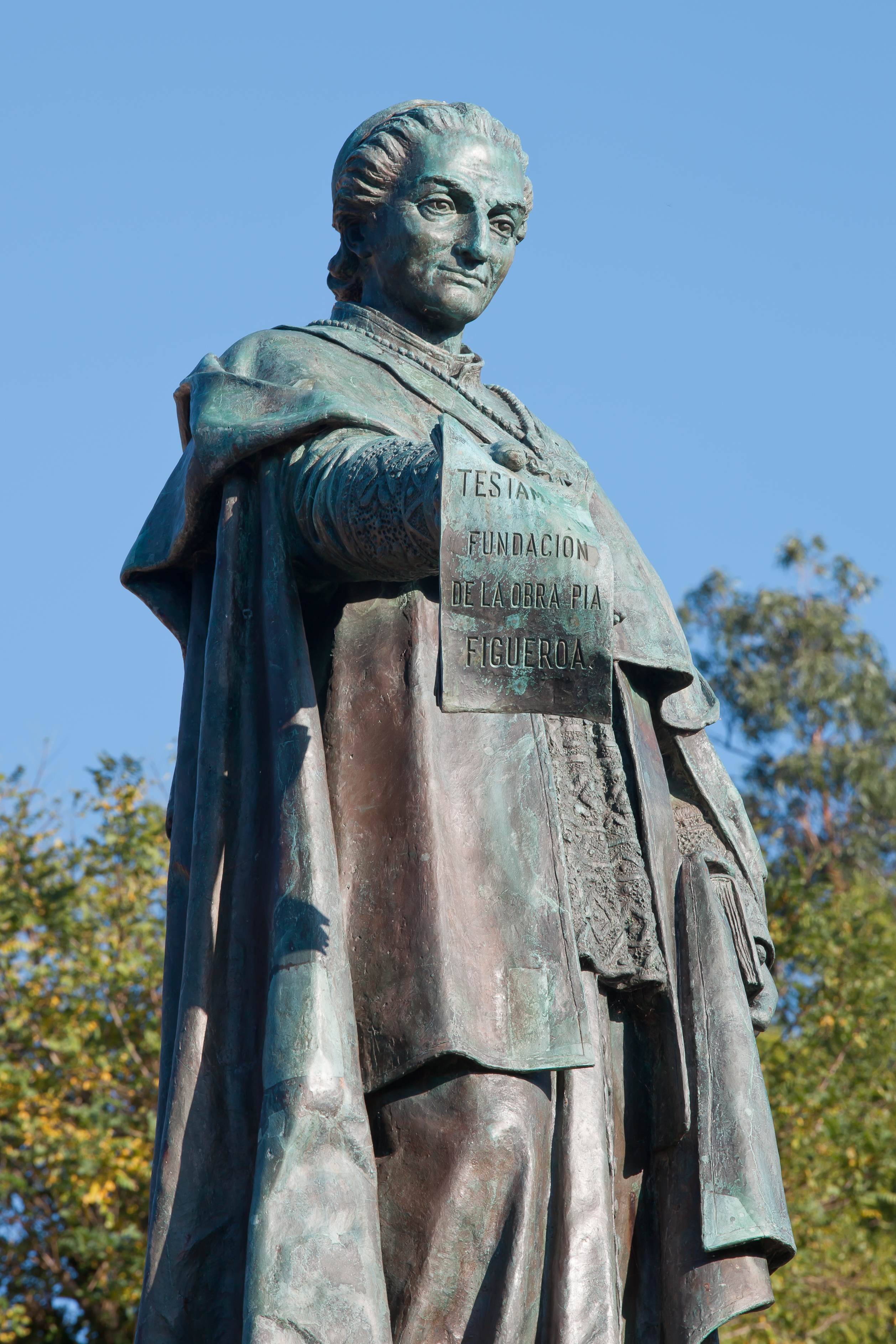 Escultura de Manuel Vázquez Figueroa - Santiago de Compostela-2