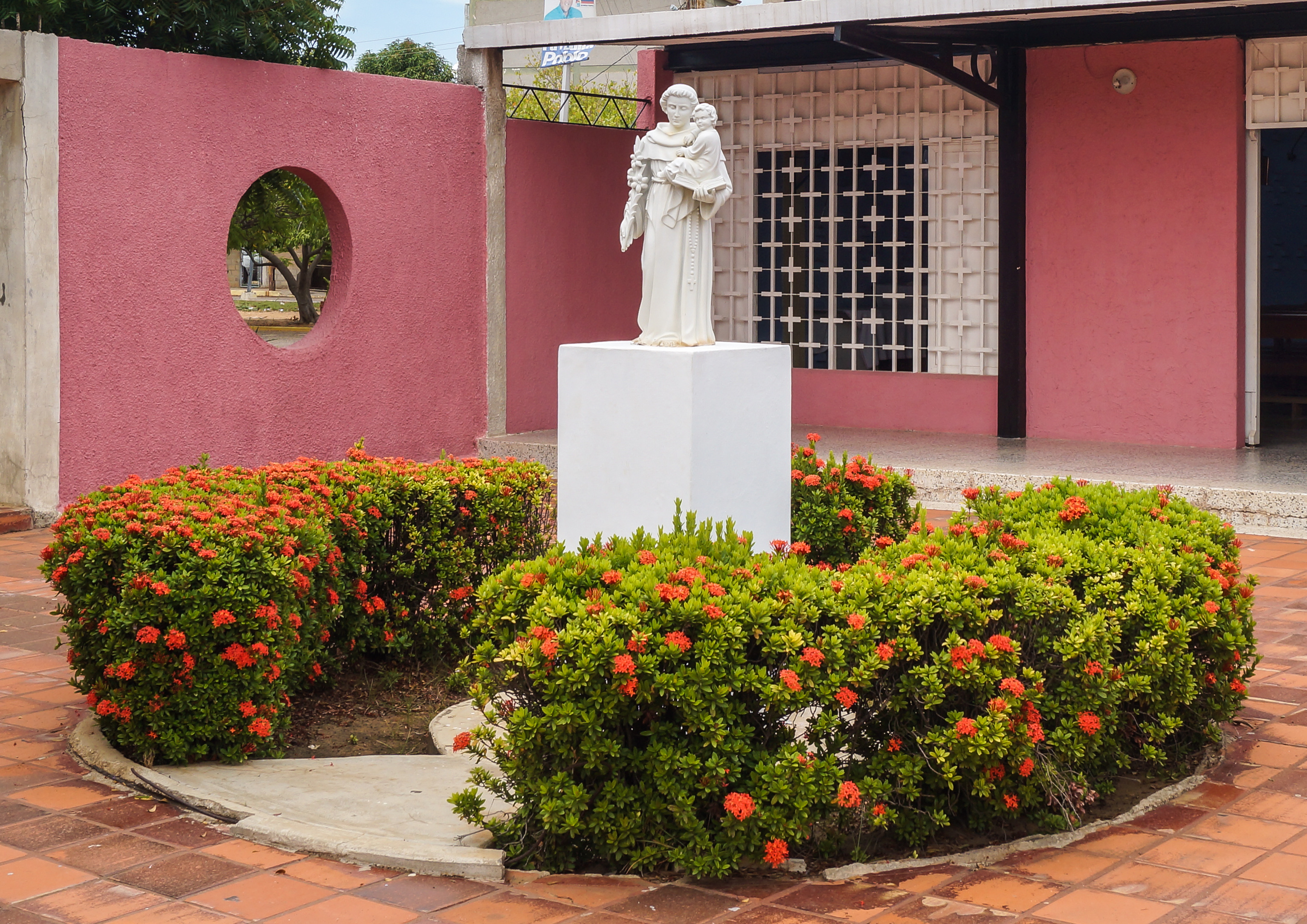 Escultura de San Antonio de Padua