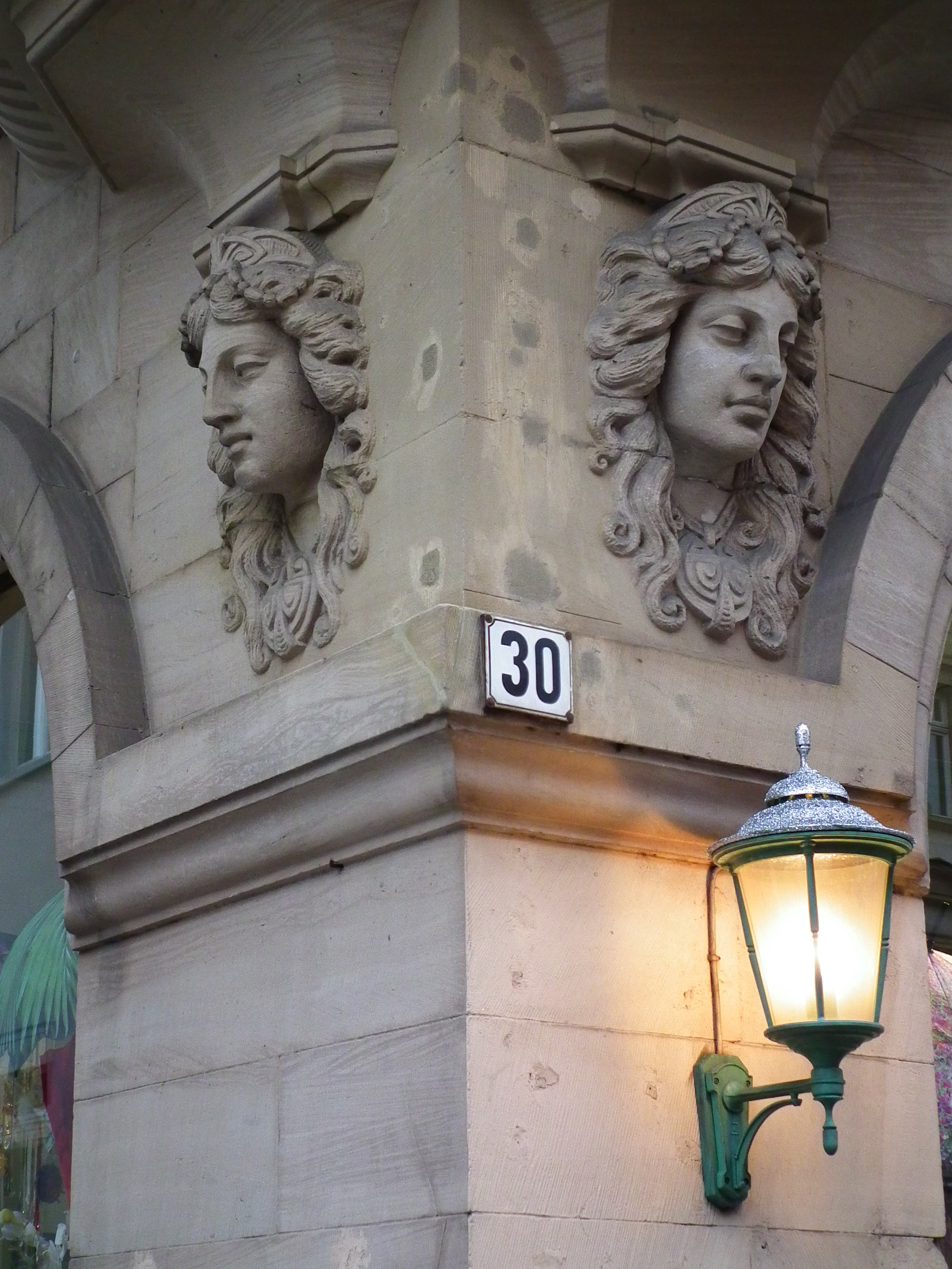 Fassadendetail Römerstraße Heidelberg Februar 2012