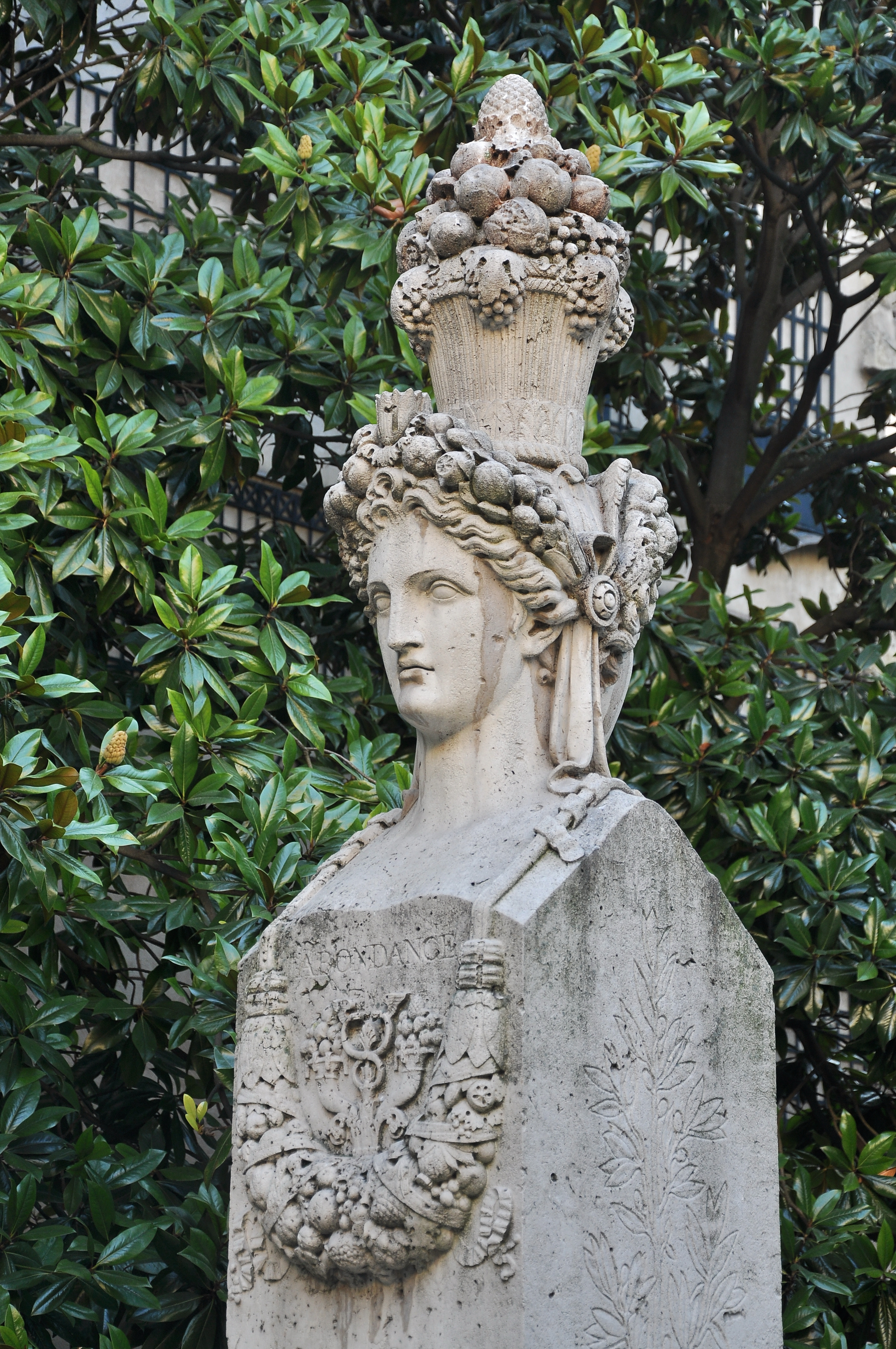 Fontaine du Marché-aux-Carmes Paris 6e