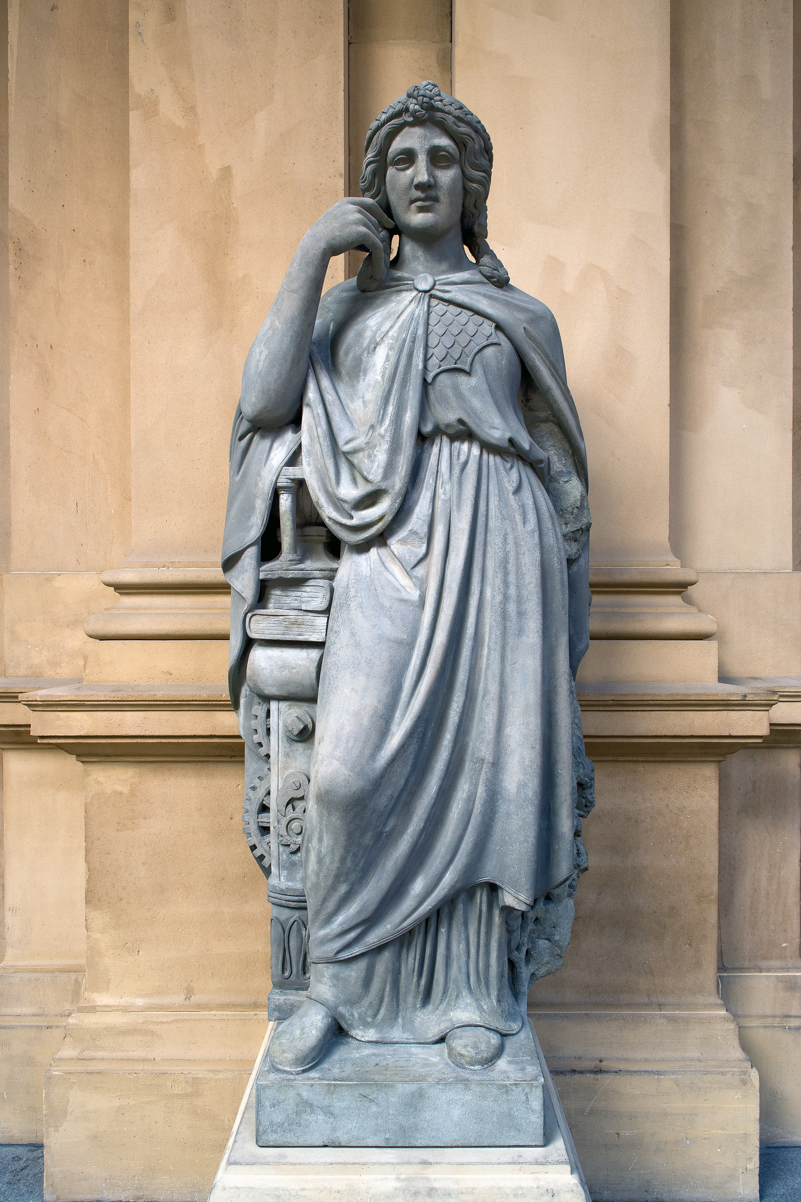 Frankfurt Am Main-Alte Boerse-Fassadenfiguren-Europa
