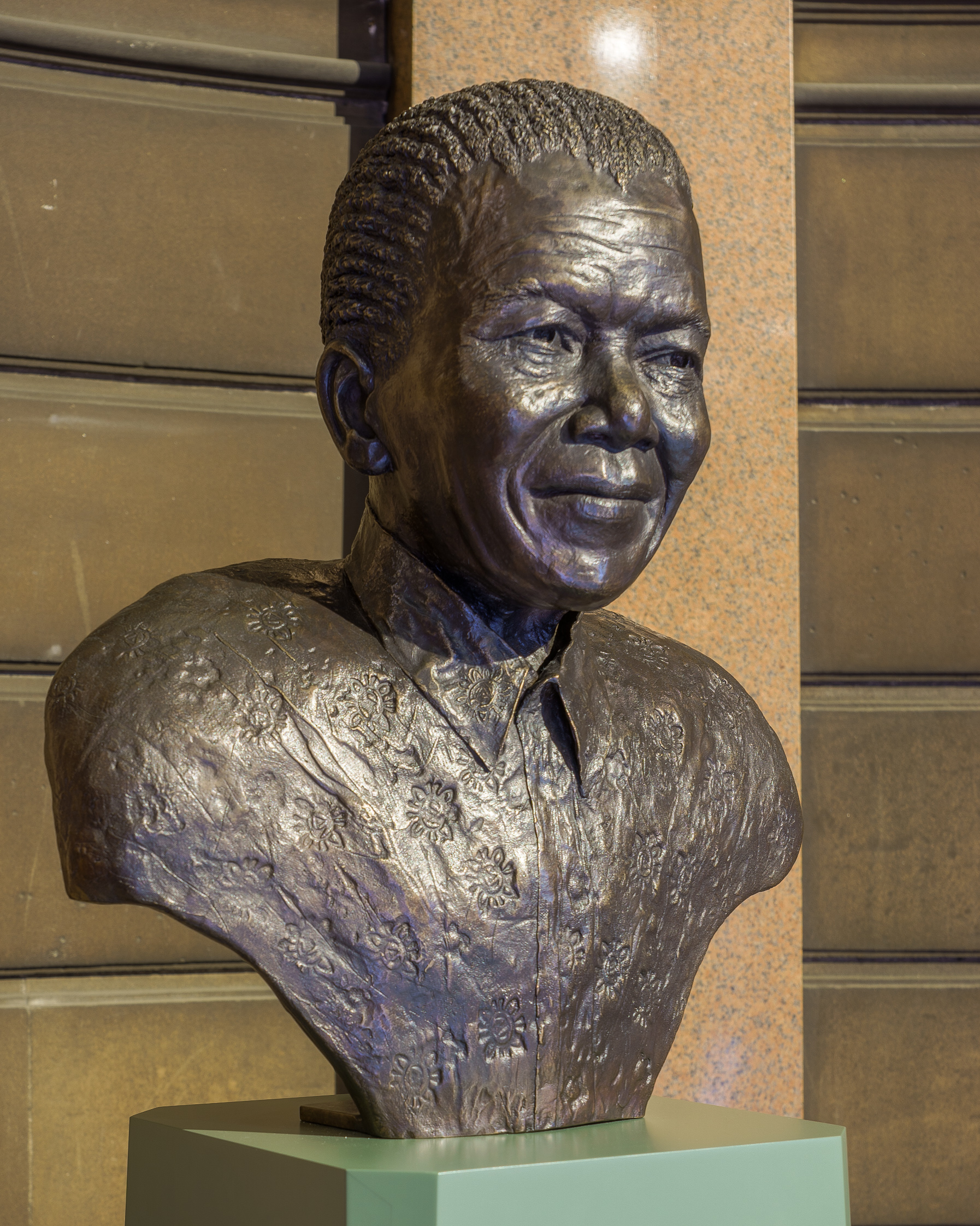 Glasgow City Chambers - Nelson Mandela - 2