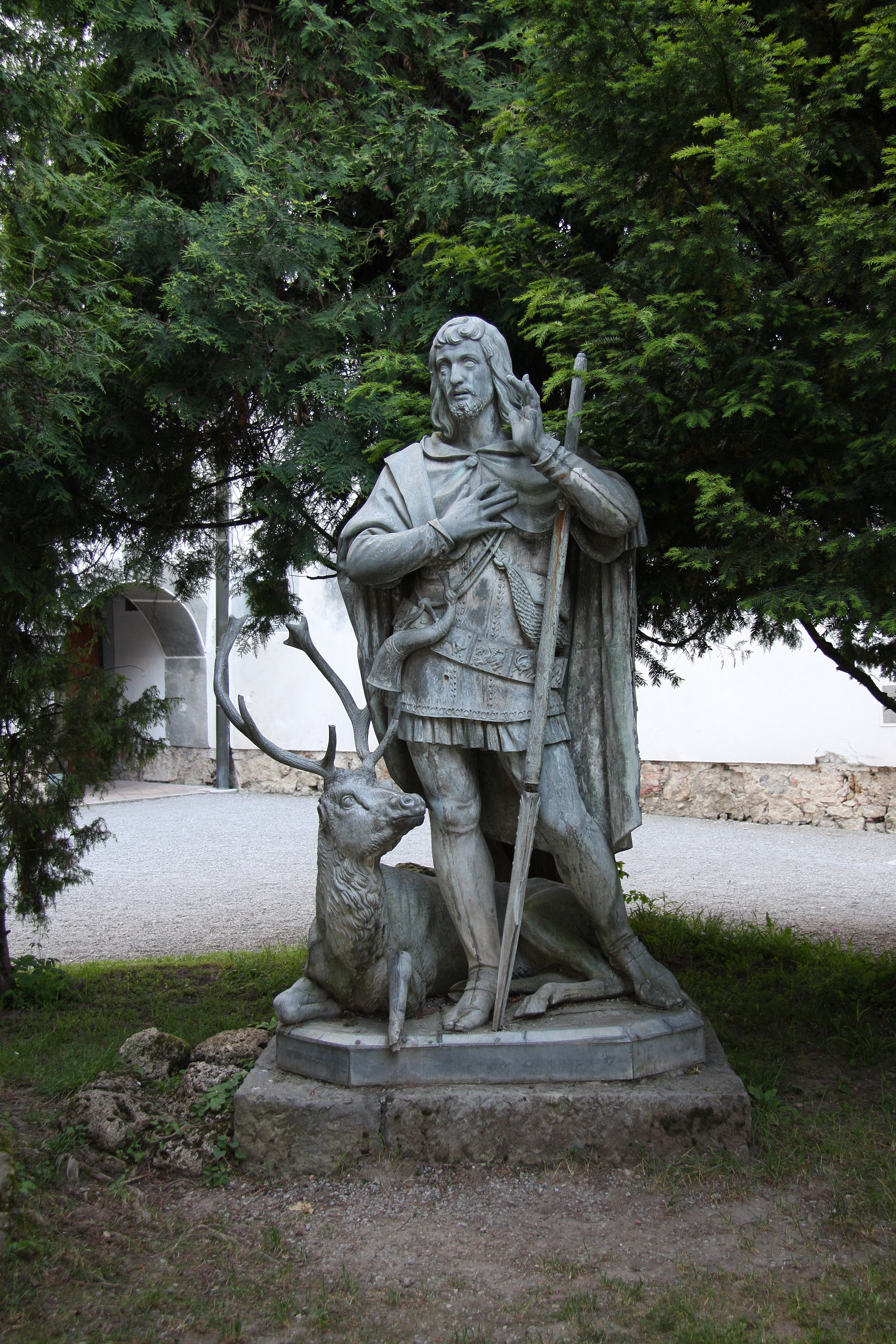 Grad Bistra statue