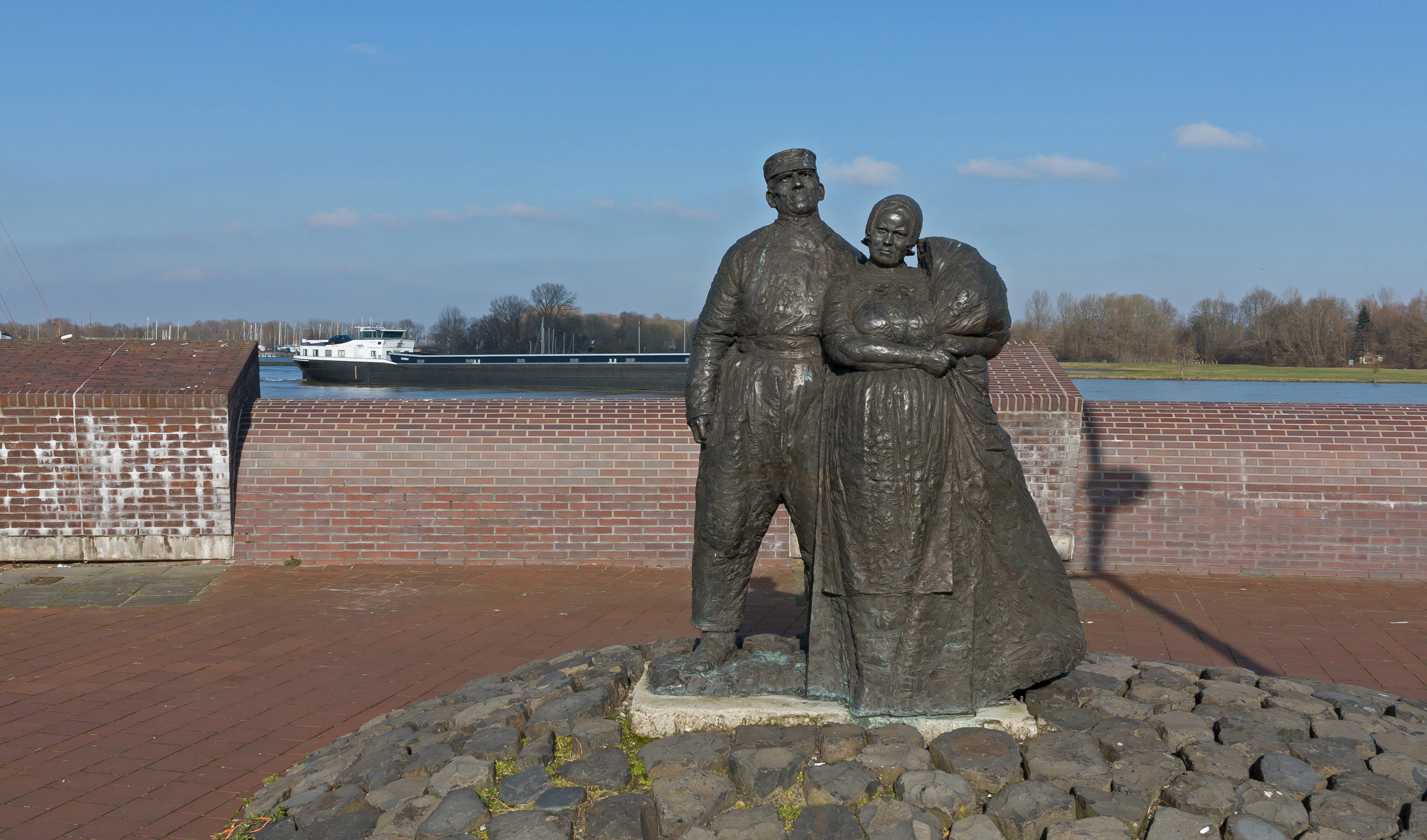 Kampen, het Schokkermonument foto3 2016-02-17 13.26