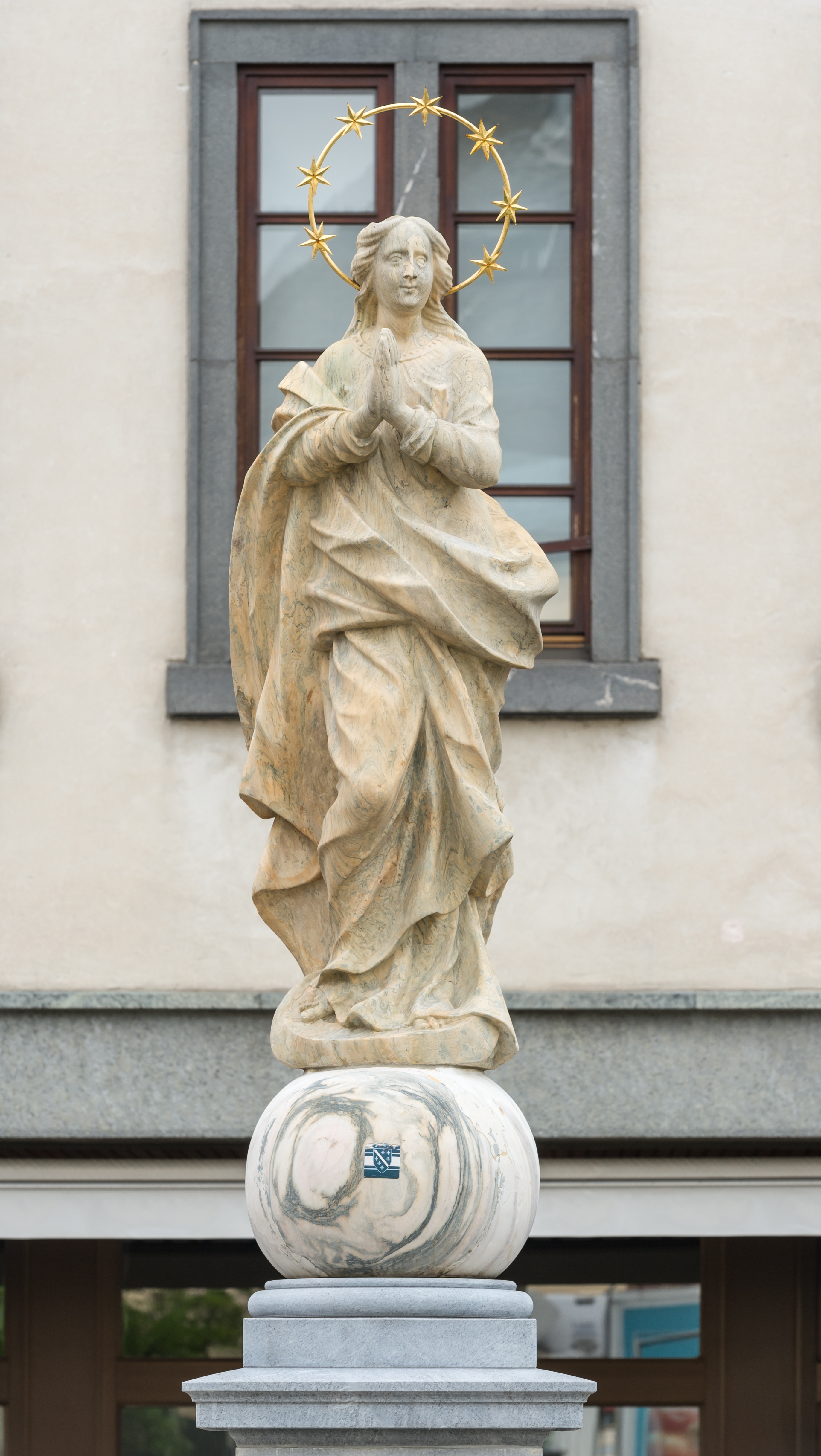 Klagenfurt Domplatz Figurenbildstock hl Maria 15072016 3805