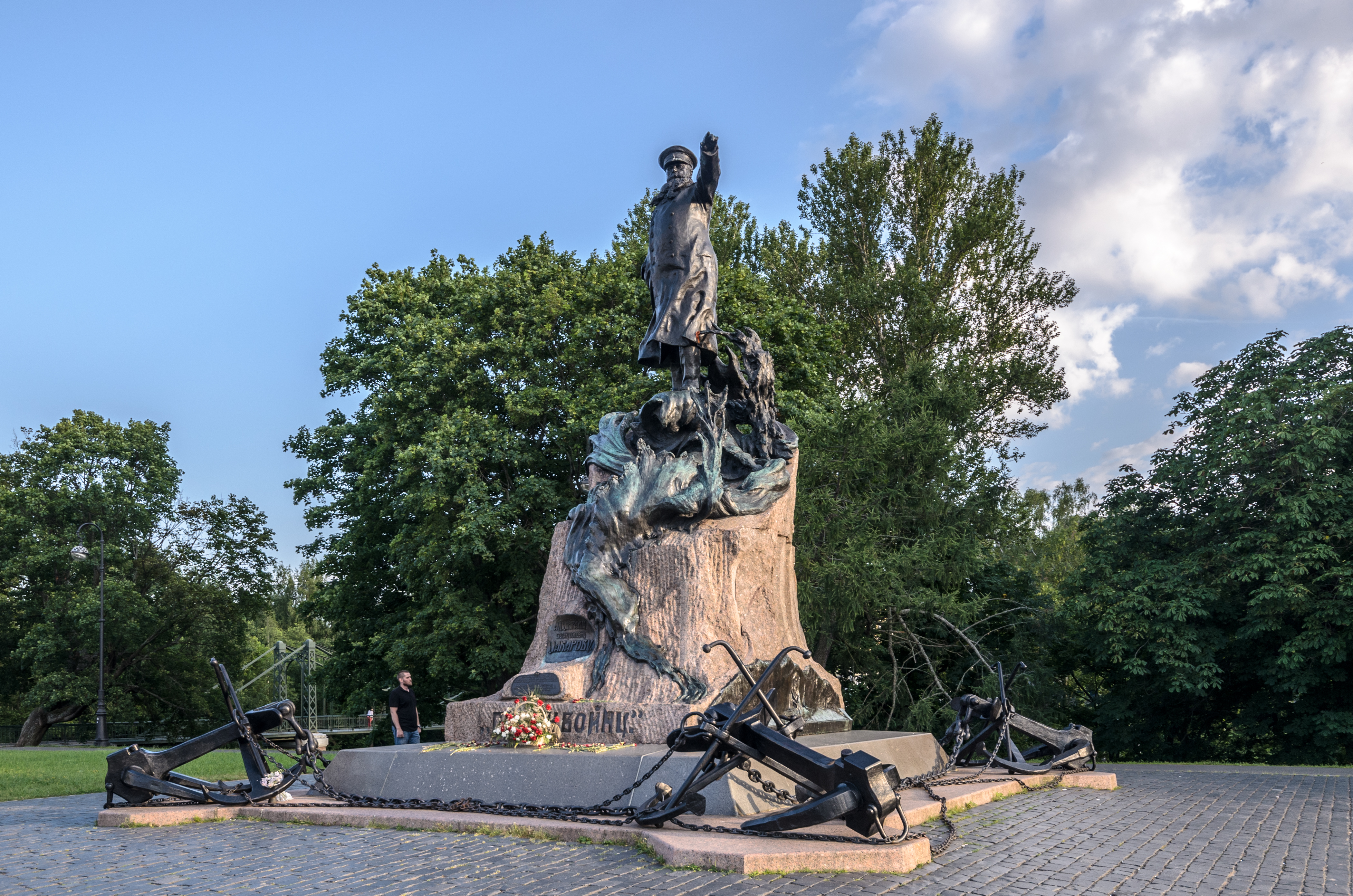 Monument to Admiral Makarov in Kronstadt 01