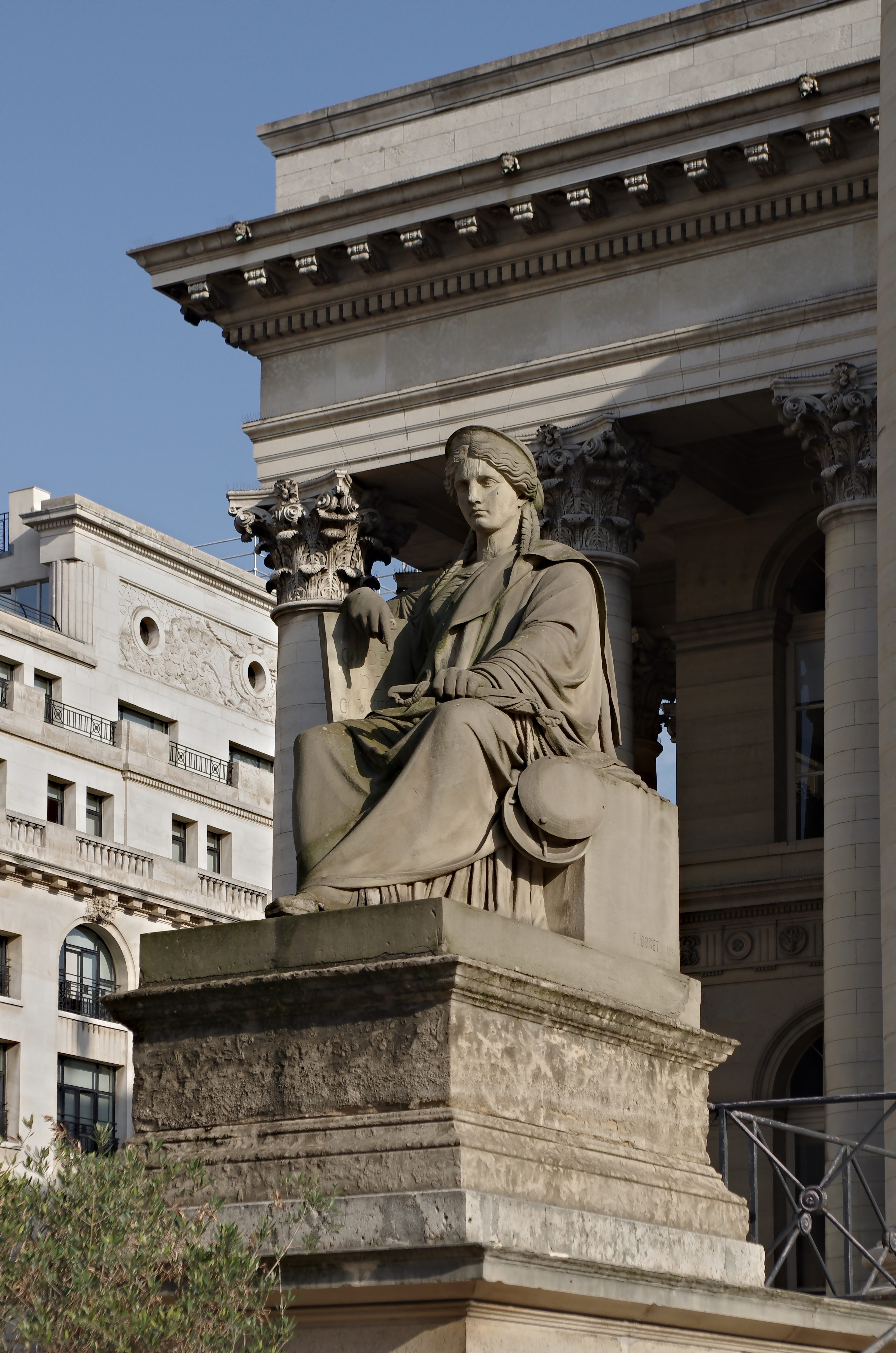 Paris Allégorie Justice bourse 2012