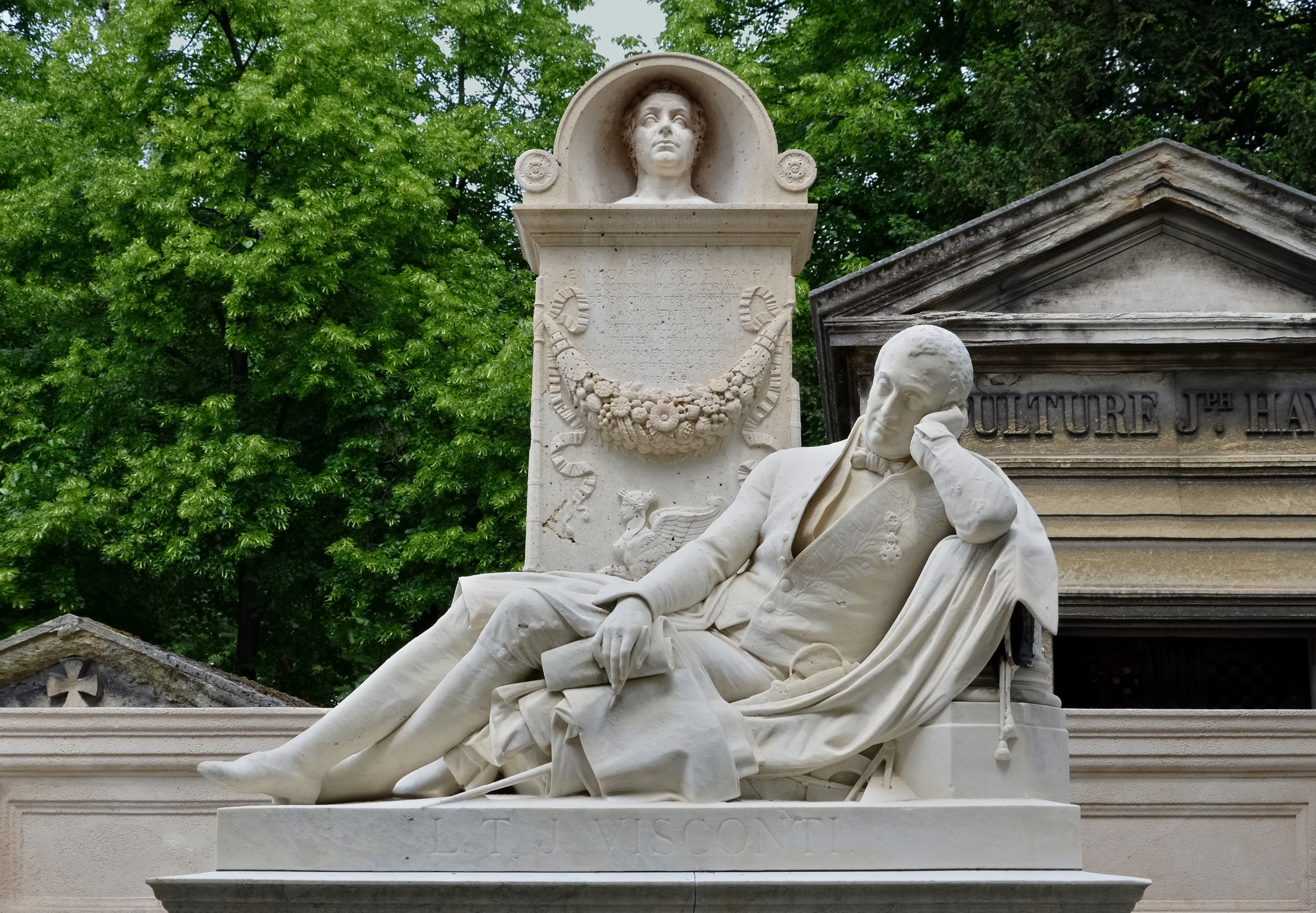 Paris Tombe L. Visconti détails 2013
