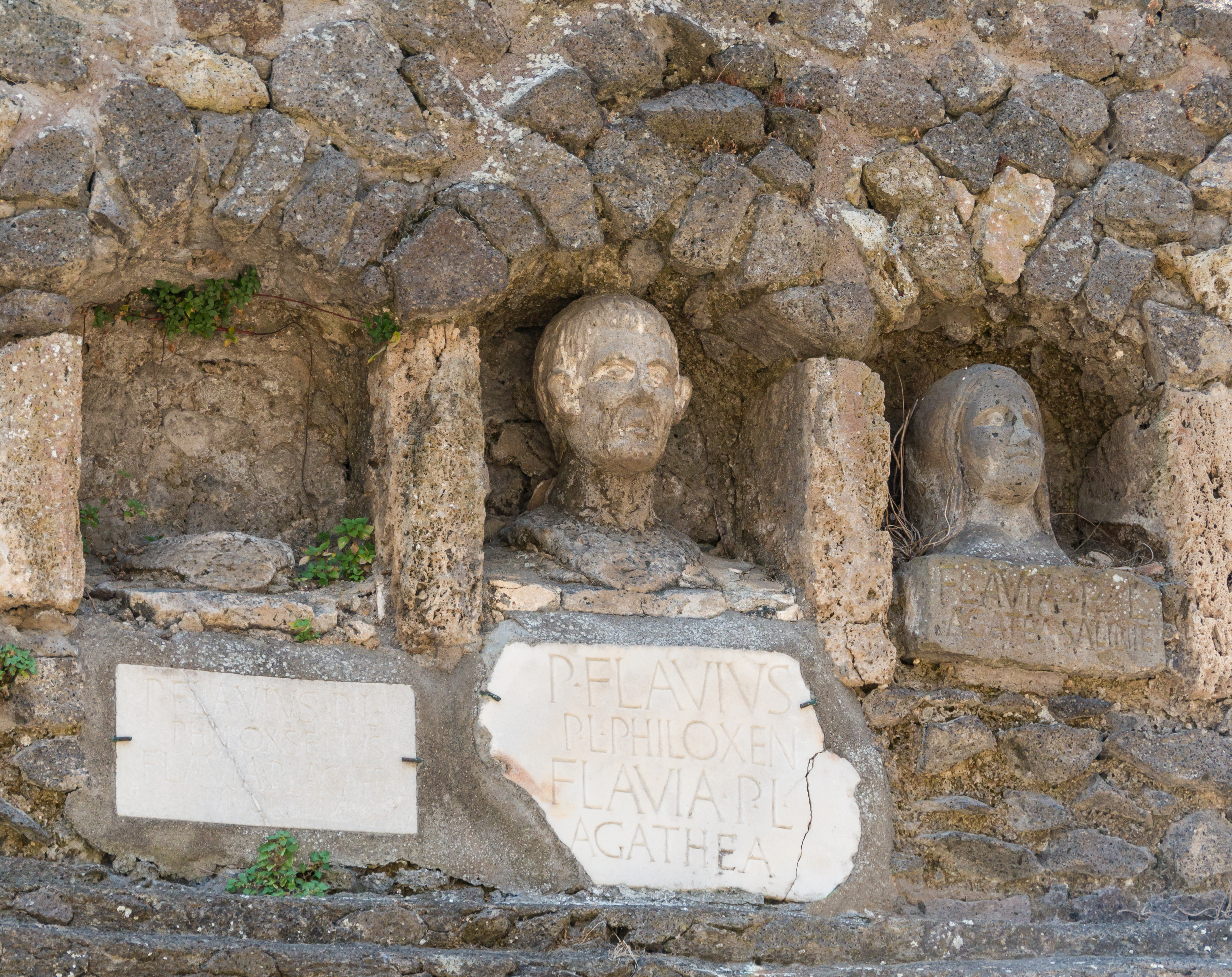 Pompeii family funerary niches
