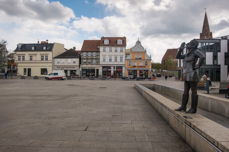 17-04-27-Eberswalde-RalfR-DSCF3010