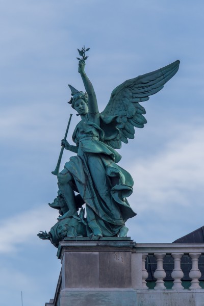 2014-12-12 Figuren auf der neuen Burg - Victoria by Rudolf Weyr, Vienna 6237