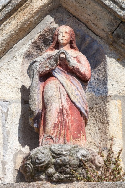2014. Escultura na igrexa de Caamaño. Porto do Son. Galiza-C4