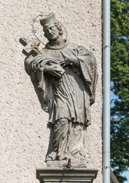 2017 Rzeźba św. Jana Nepomuena w Mostowicach 2