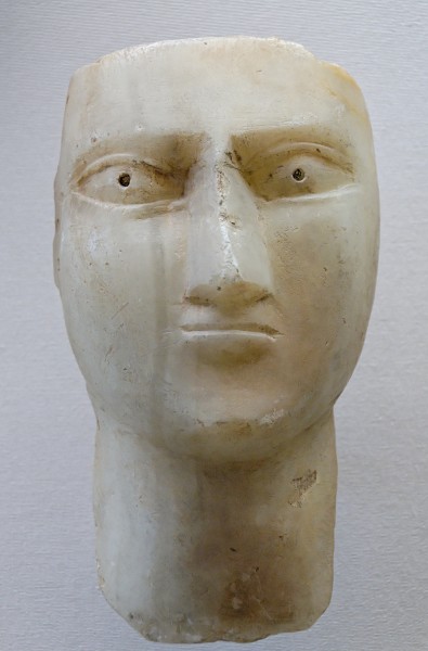 Alabaster head Louvre AO4746