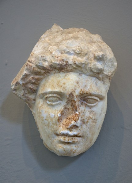 Arch mus Rhodes 13640 head mourning female