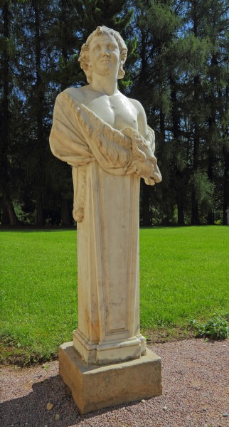 Arkhangelskoe Estate Aug2012 sculptures 02