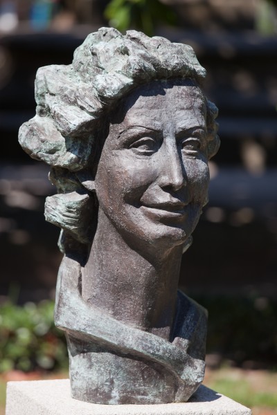 Busto de María Mariño - Noia - Galiza-2