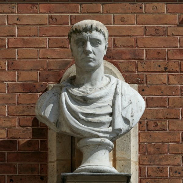 Château de Versailles, cour de marbre, buste d'empereur romain, Vdse 104 02