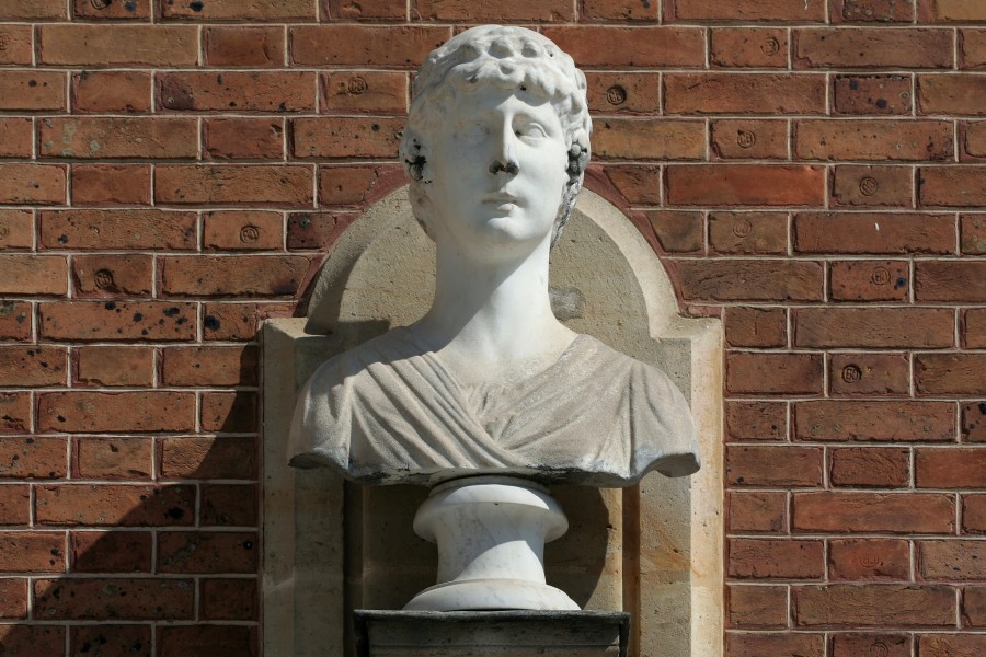 Château de Versailles, cour de marbre, buste de jeune satyre, Vdse 109 02
