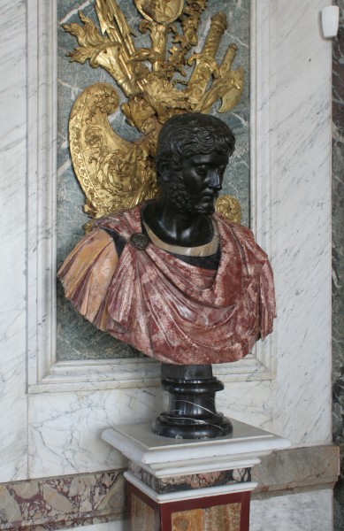 Château de Versailles, salon de la paix, buste d'empereur romain (Commode)
