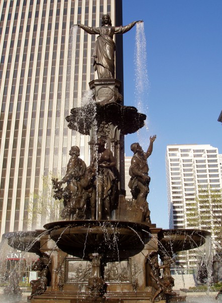 Cincinnati-fountain-square