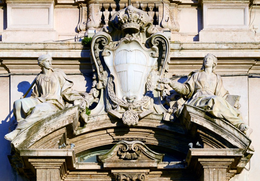 Coats of arms of the House of Savoy on Constitutional Court of Italy