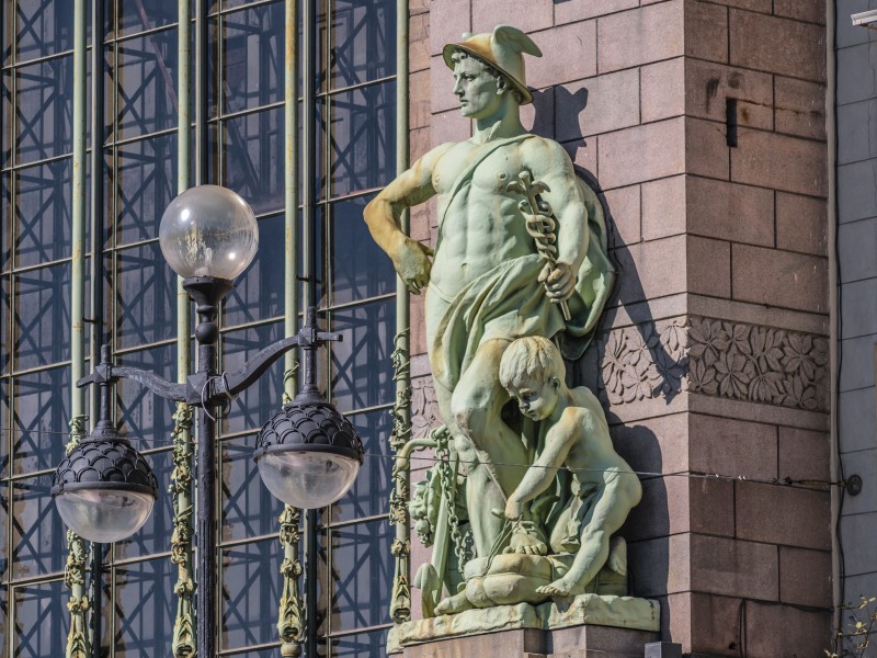 Commerce Sculpture on Eliseev House
