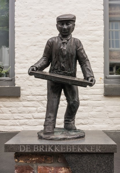 De Brikkebekker in Rekem (deelgemeente) van Lanaken provincie Limburg in België 02