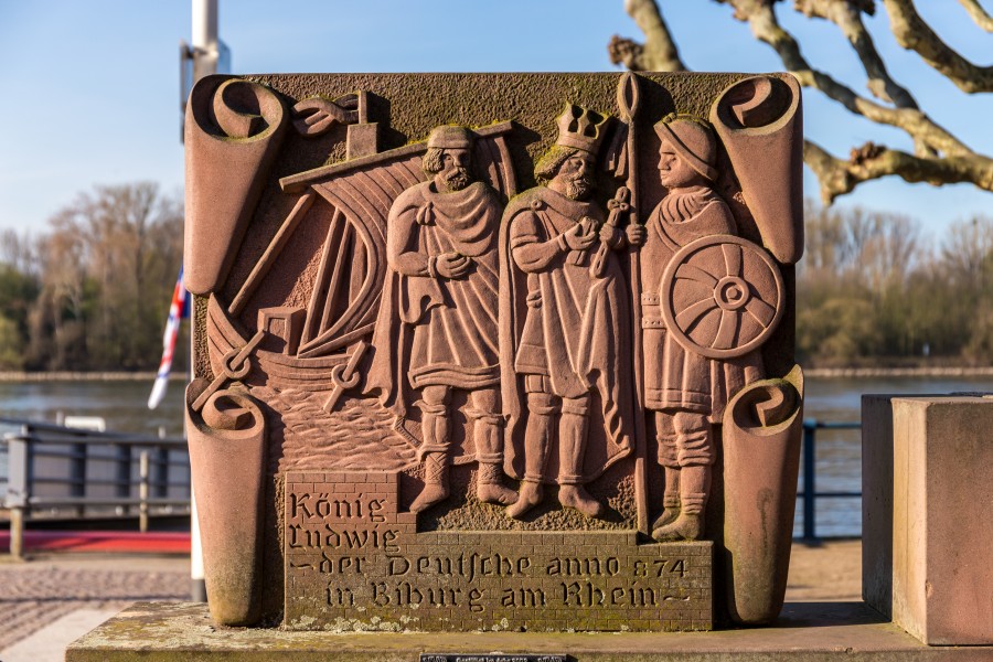 Denkmal, Rheinufer, Wiesbaden-Biebrich, 160409, ako