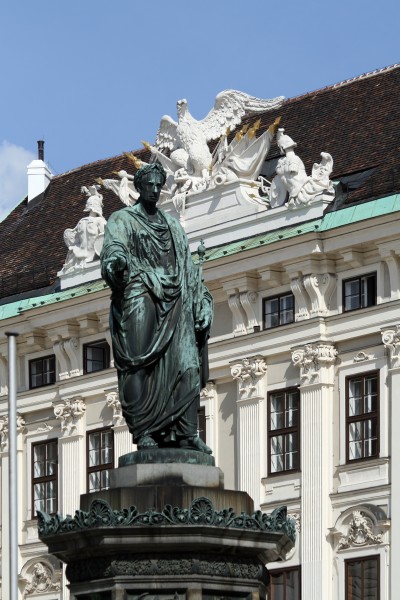 Denkmal Kaiser Franz I von Österreich - Wiener Hofburg 2013 a